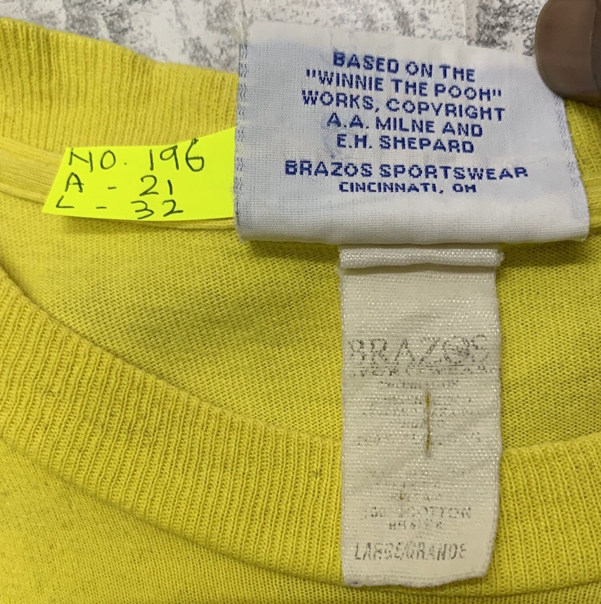 Disney Vintage 90s Pooh Garden Friends Cartoon Winnie The Pooh Tees Size US L / EU 52-54 / 3 - 10 Thumbnail