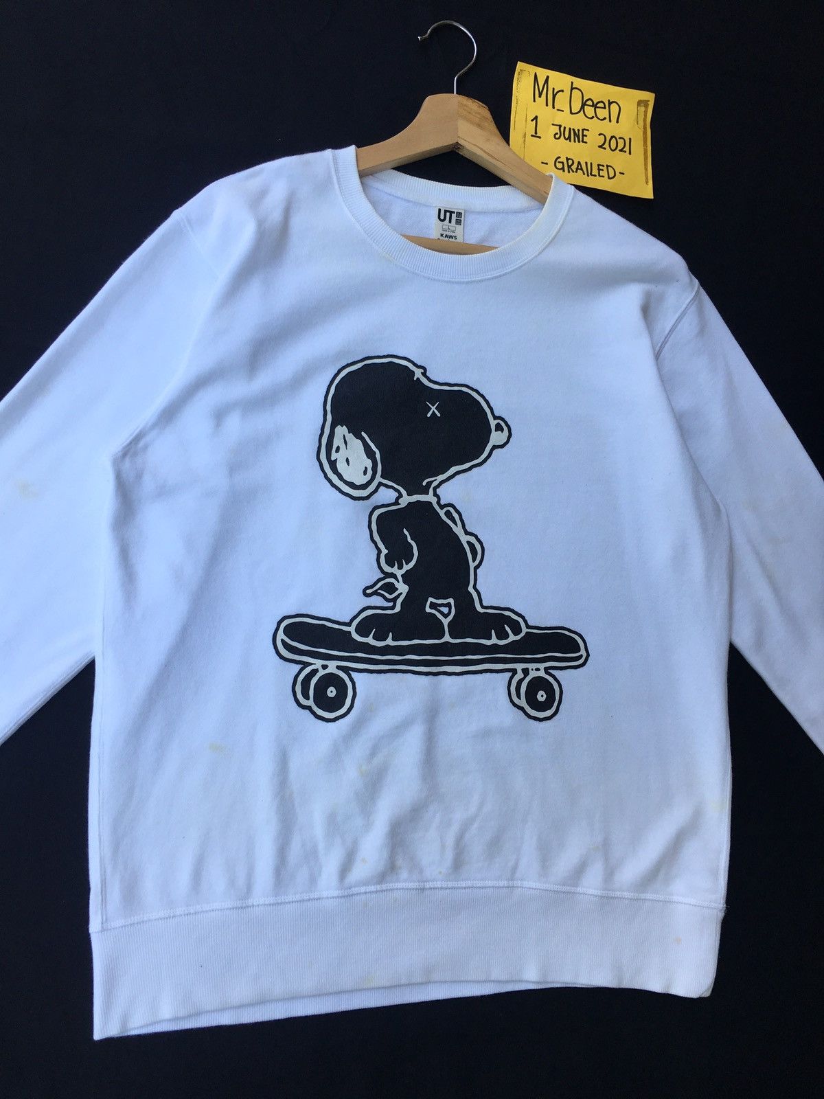 Kaws × Peanuts × Uniqlo Rare Joe Kaws x Uniqlo Peanuts Snoopy Sweatshirt Size US L / EU 52-54 / 3 - 3 Thumbnail