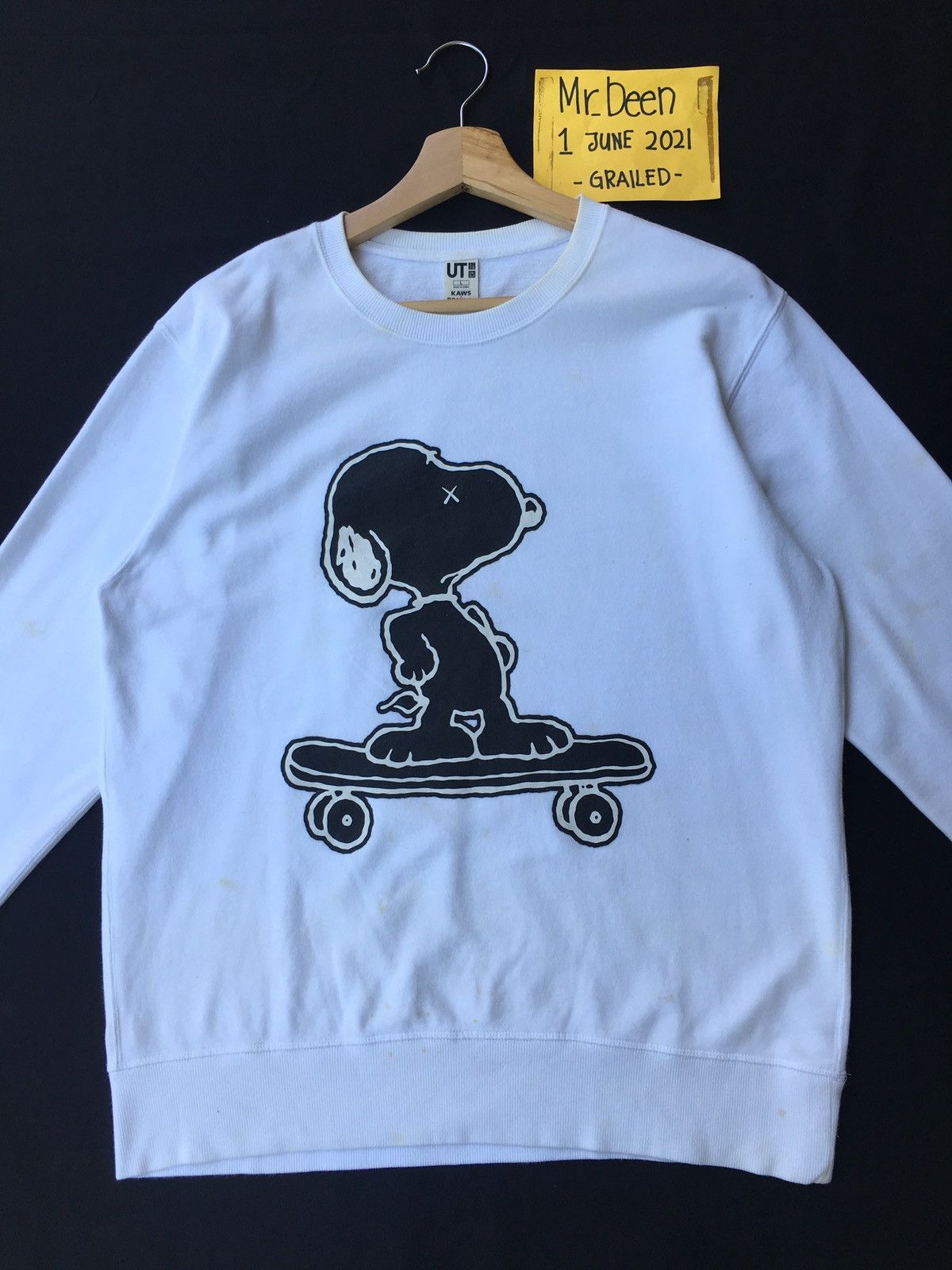 Kaws × Peanuts × Uniqlo Rare Joe Kaws x Uniqlo Peanuts Snoopy Sweatshirt Size US L / EU 52-54 / 3 - 2 Thumbnail