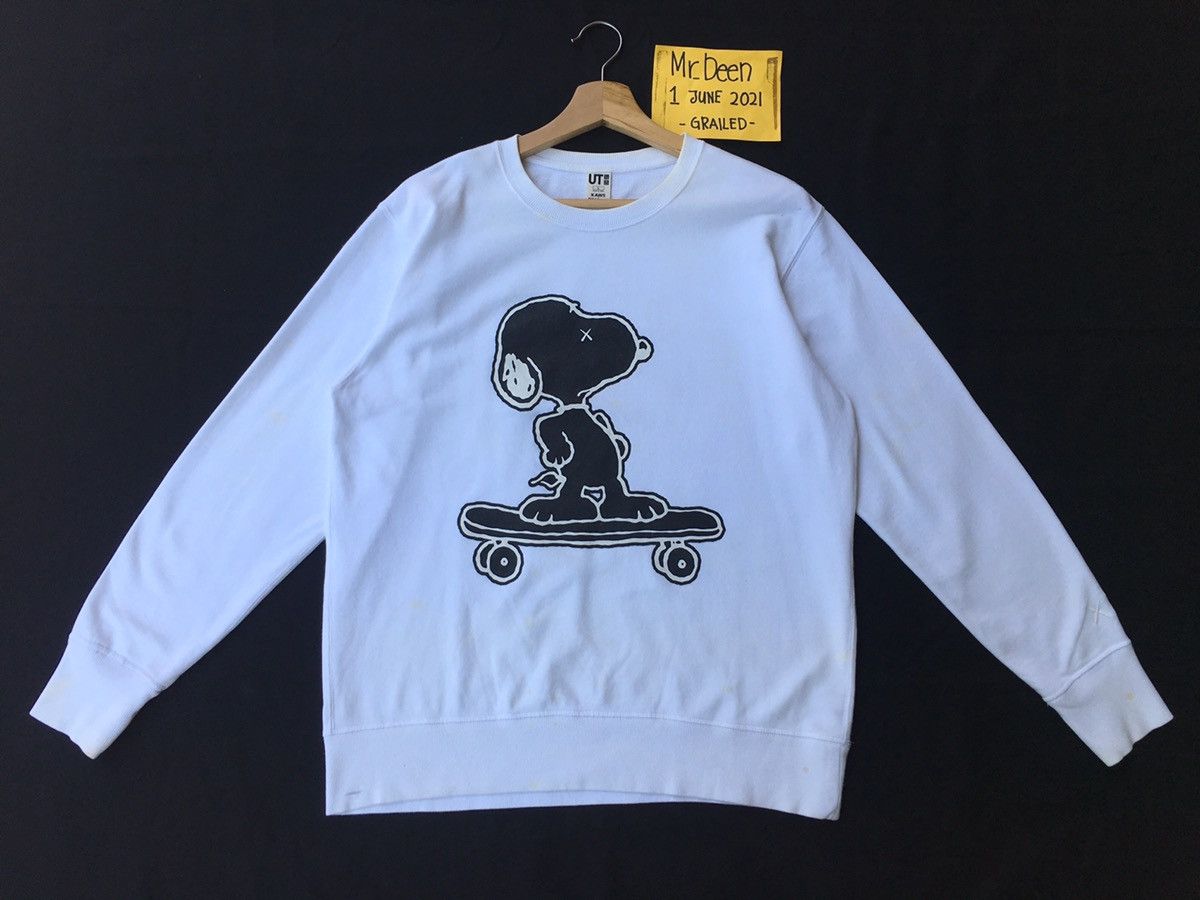 Rare Joe Kaws x Uniqlo Peanuts Snoopy Sweatshirt