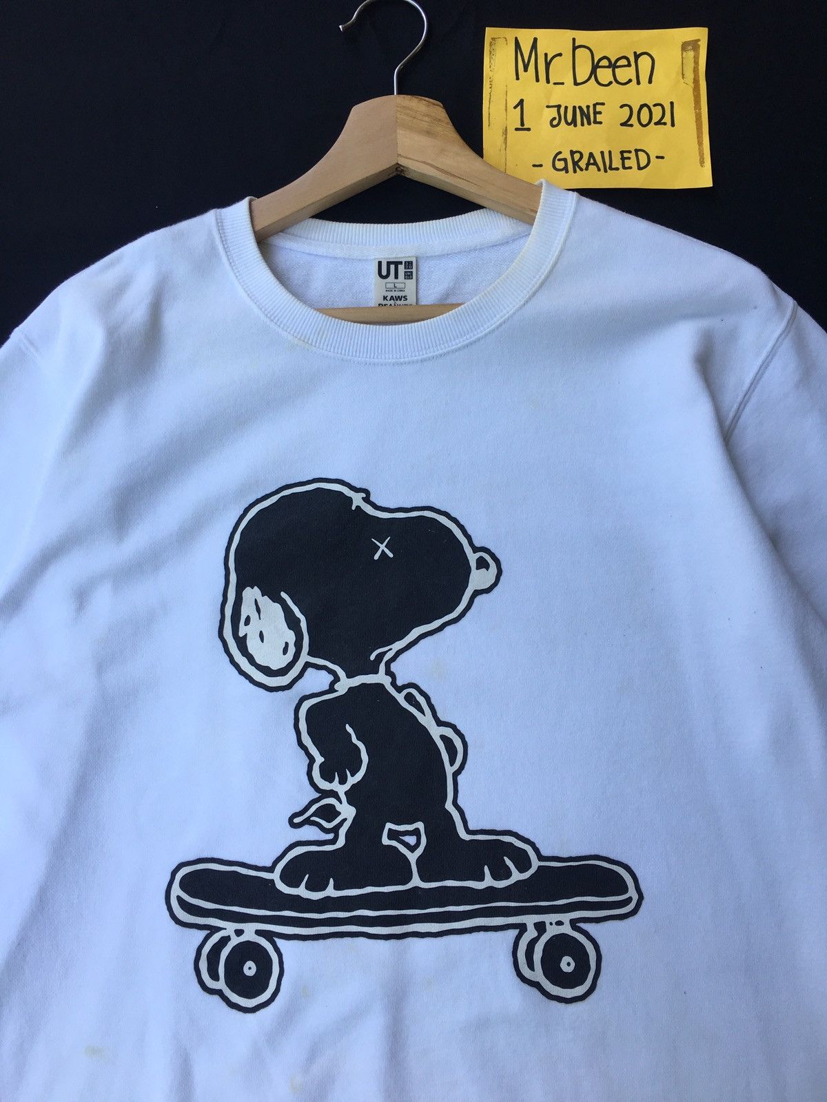 Kaws × Peanuts × Uniqlo Rare Joe Kaws x Uniqlo Peanuts Snoopy Sweatshirt Size US L / EU 52-54 / 3 - 6 Thumbnail