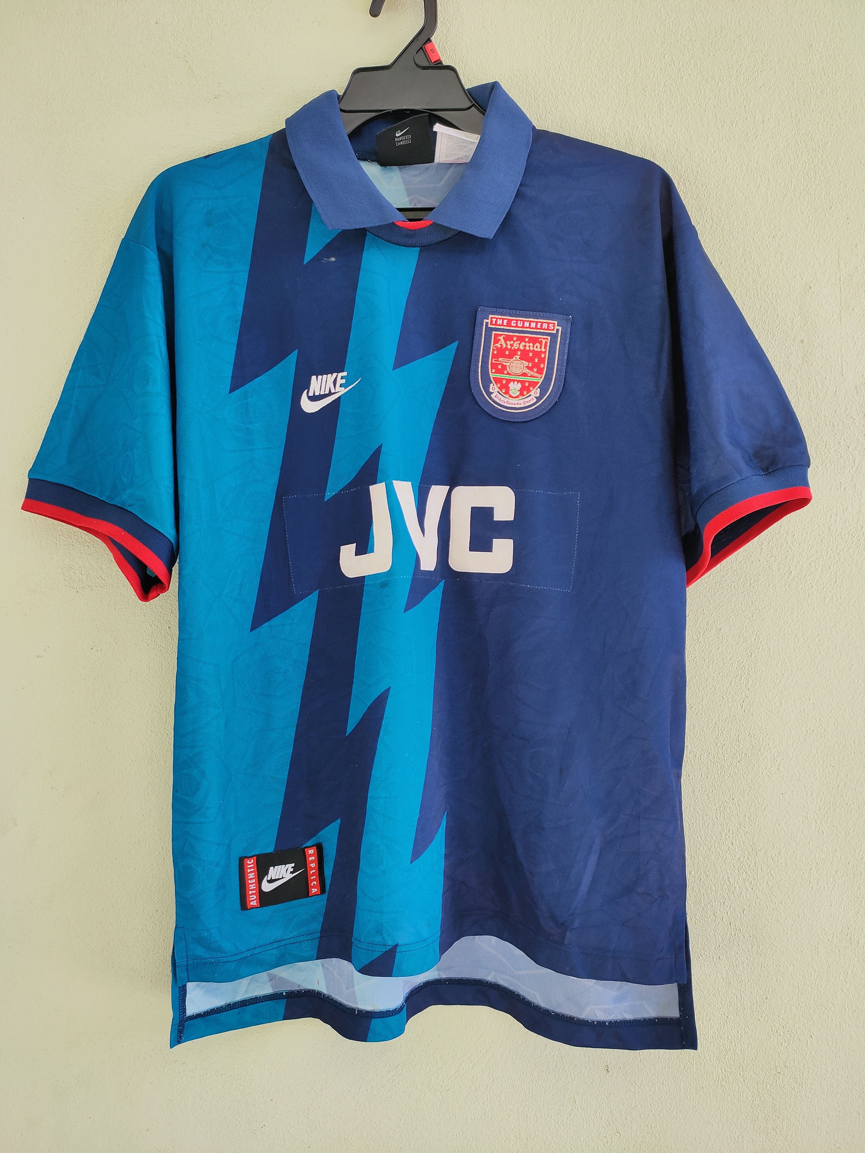 Vintage Vintage 90's ARSENAL away jersey by NIKE Size US L / EU 52-54 / 3 - 2 Thumbnail