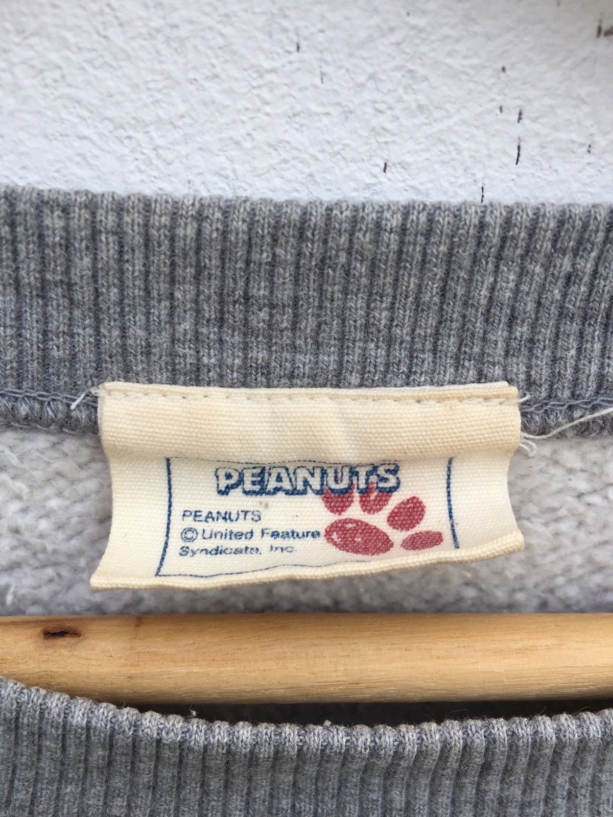 Peanuts Vintage Peanuts Snoopy Playing Tennis Sweatshirt Size US XL / EU 56 / 4 - 5 Thumbnail