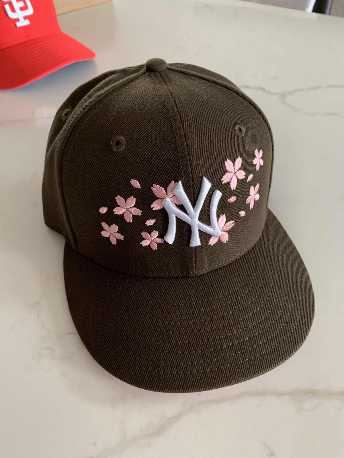 New York Yankees Cherry Blossom New Era 59Fifty Fitted Hat (Walnut Pink  Under Brim)