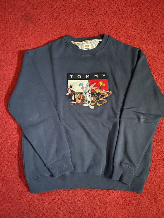 Tommy hilfiger sweatshirt online looney tunes