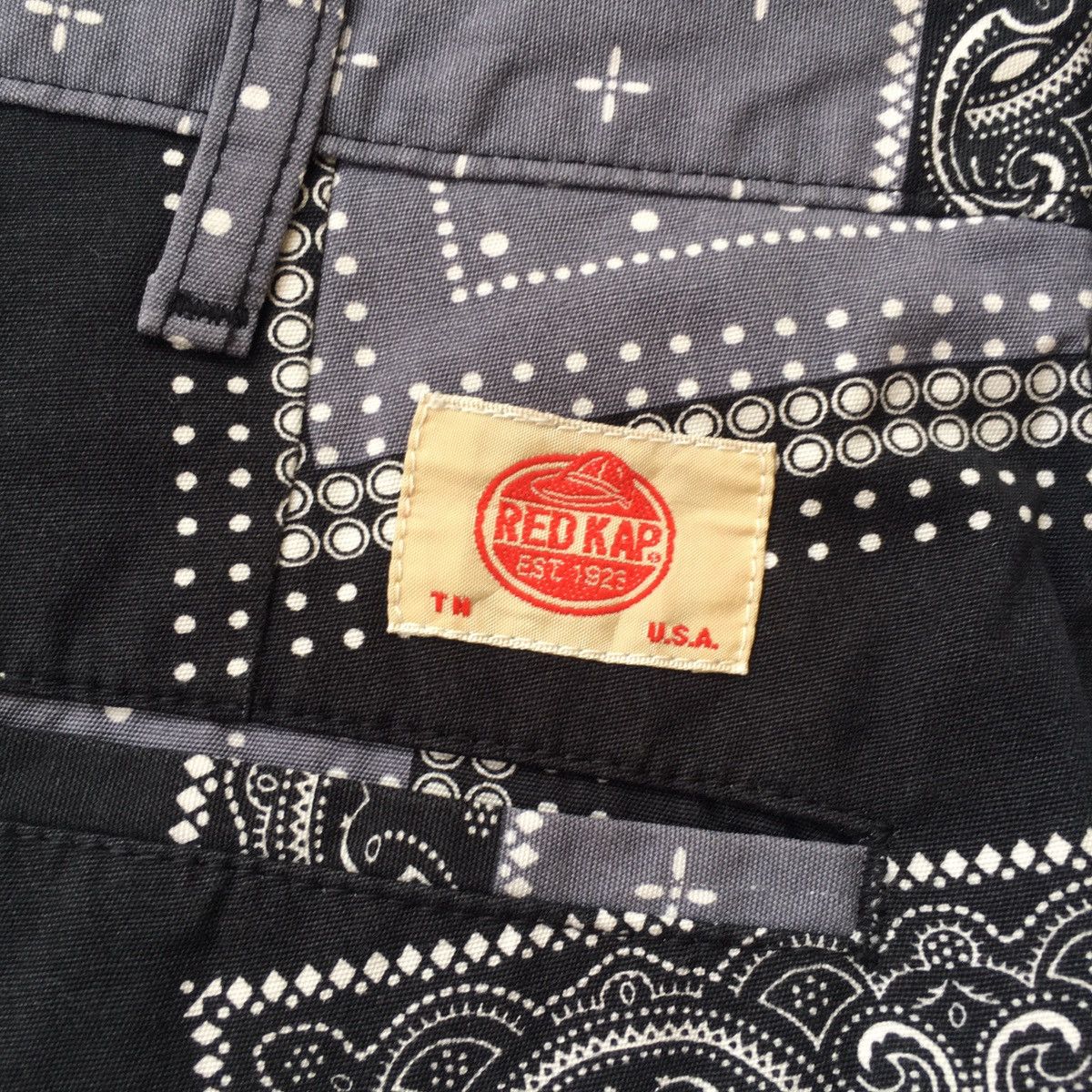 Japanese Brand black bandana pairley Size US 30 / EU 46 - 5 Thumbnail