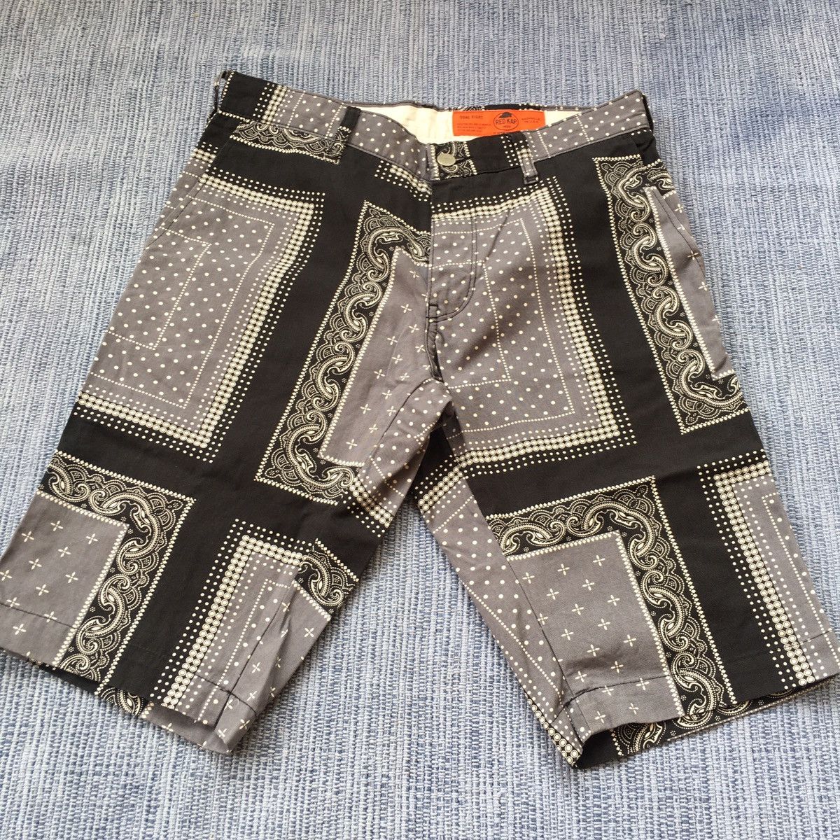 Japanese Brand black bandana pairley Size US 30 / EU 46 - 1 Thumbnail