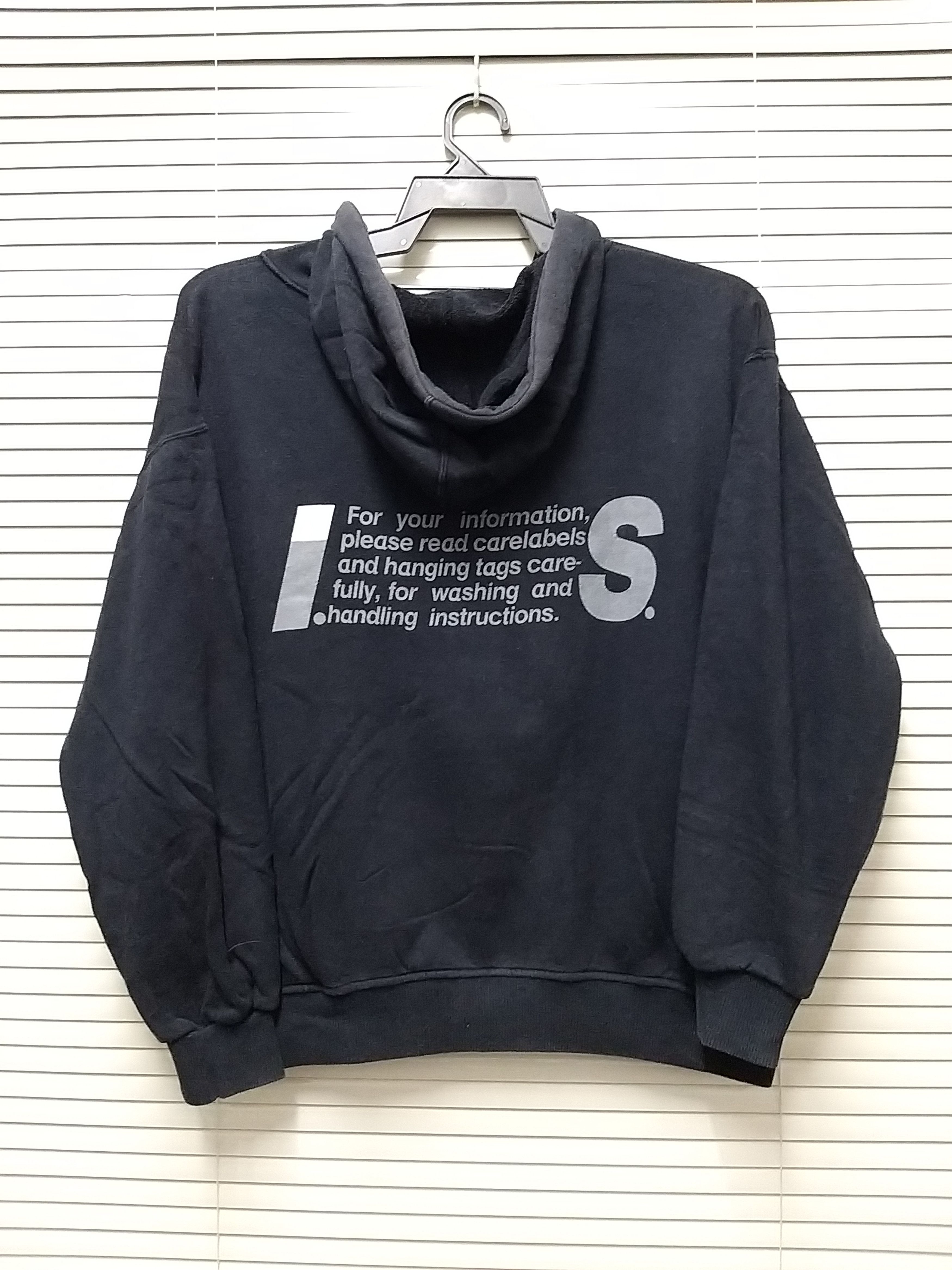 Issey Miyake VTG I.S ISSEY MIYAKE CARE LABEL BIG LOGO ZIPPER HOODIES Size US M / EU 48-50 / 2 - 1 Thumbnail