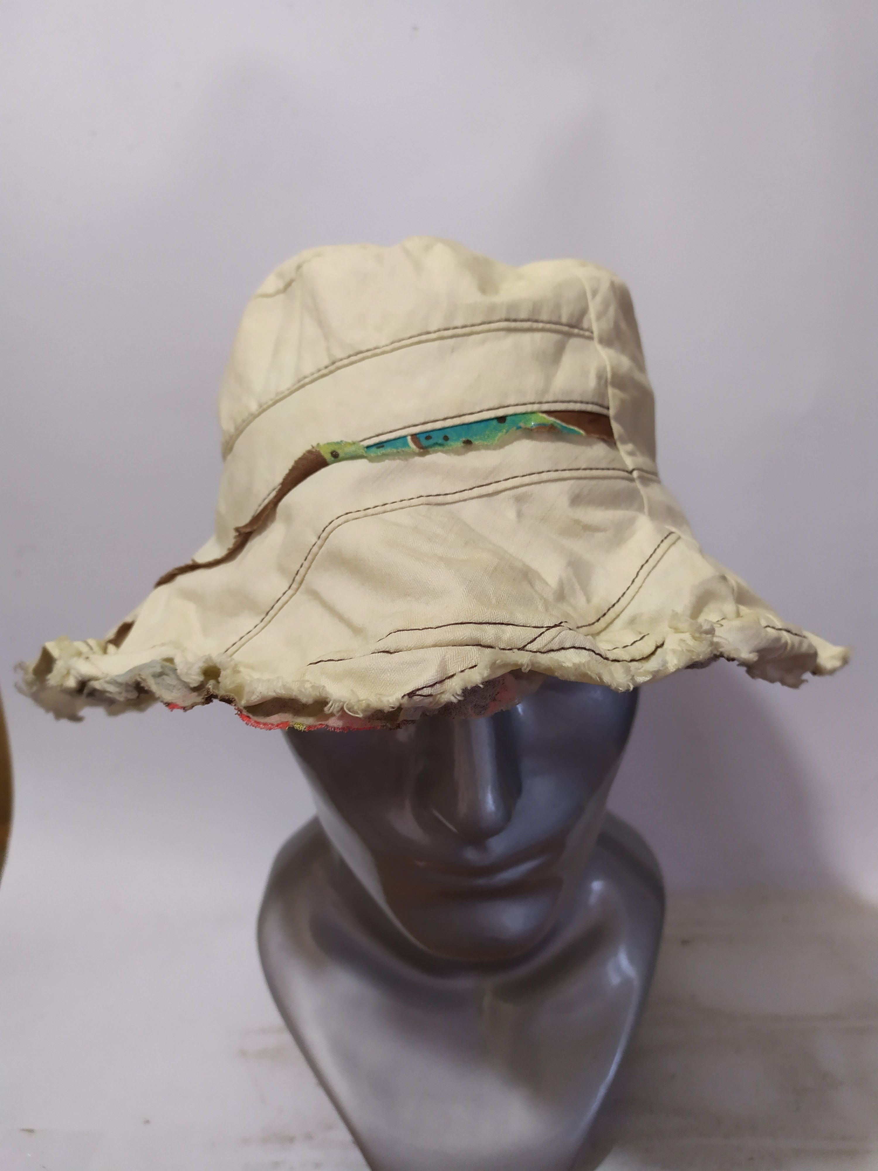 Japanese Brand Unknown Distressed Patchwork Bucket hats Hairy Design Size ONE SIZE - 2 Thumbnail