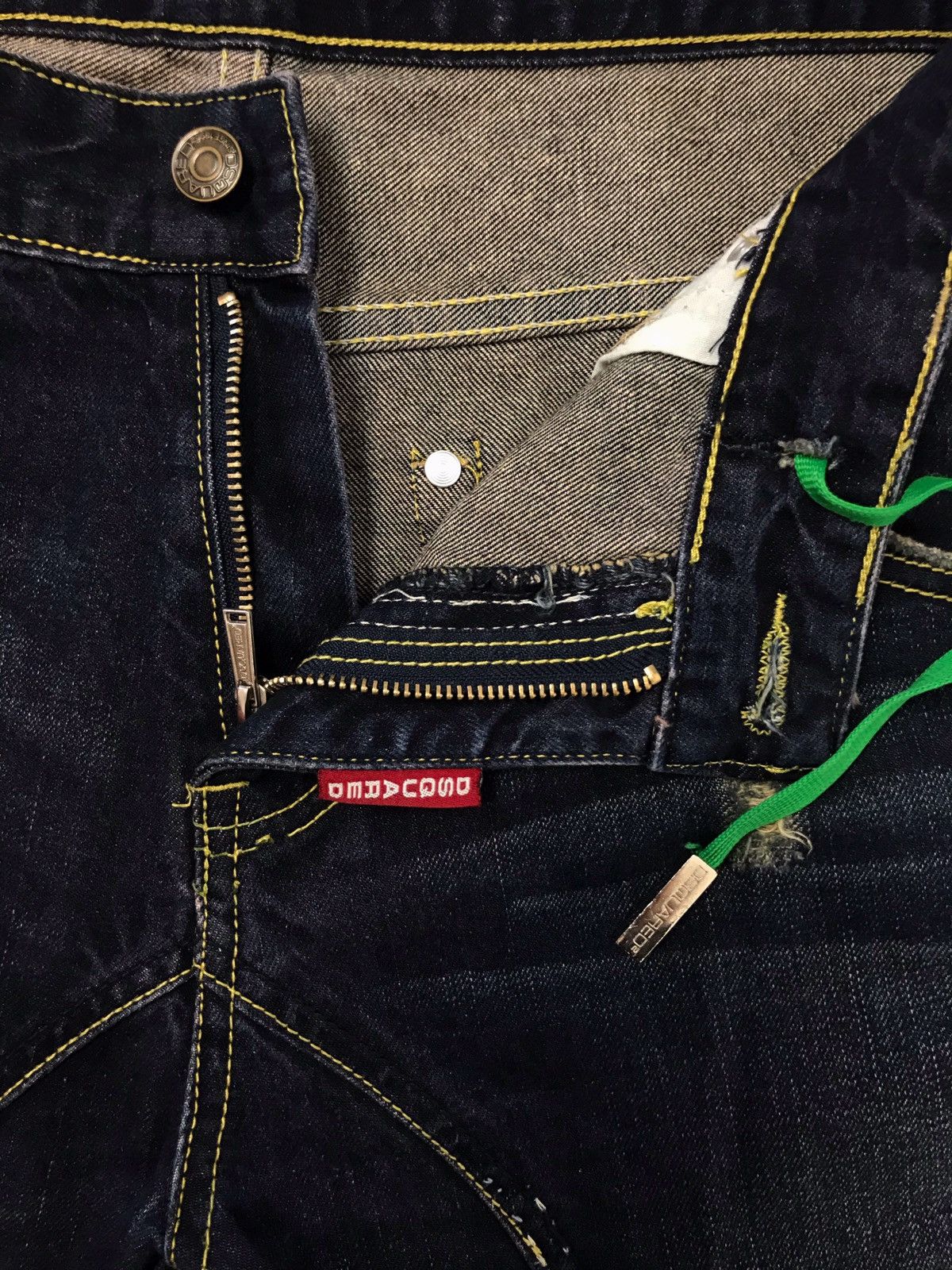 Dsquared2 Dsquared2 Jeans size W 36 L 32 Size US 36 / EU 52 - 10 Thumbnail