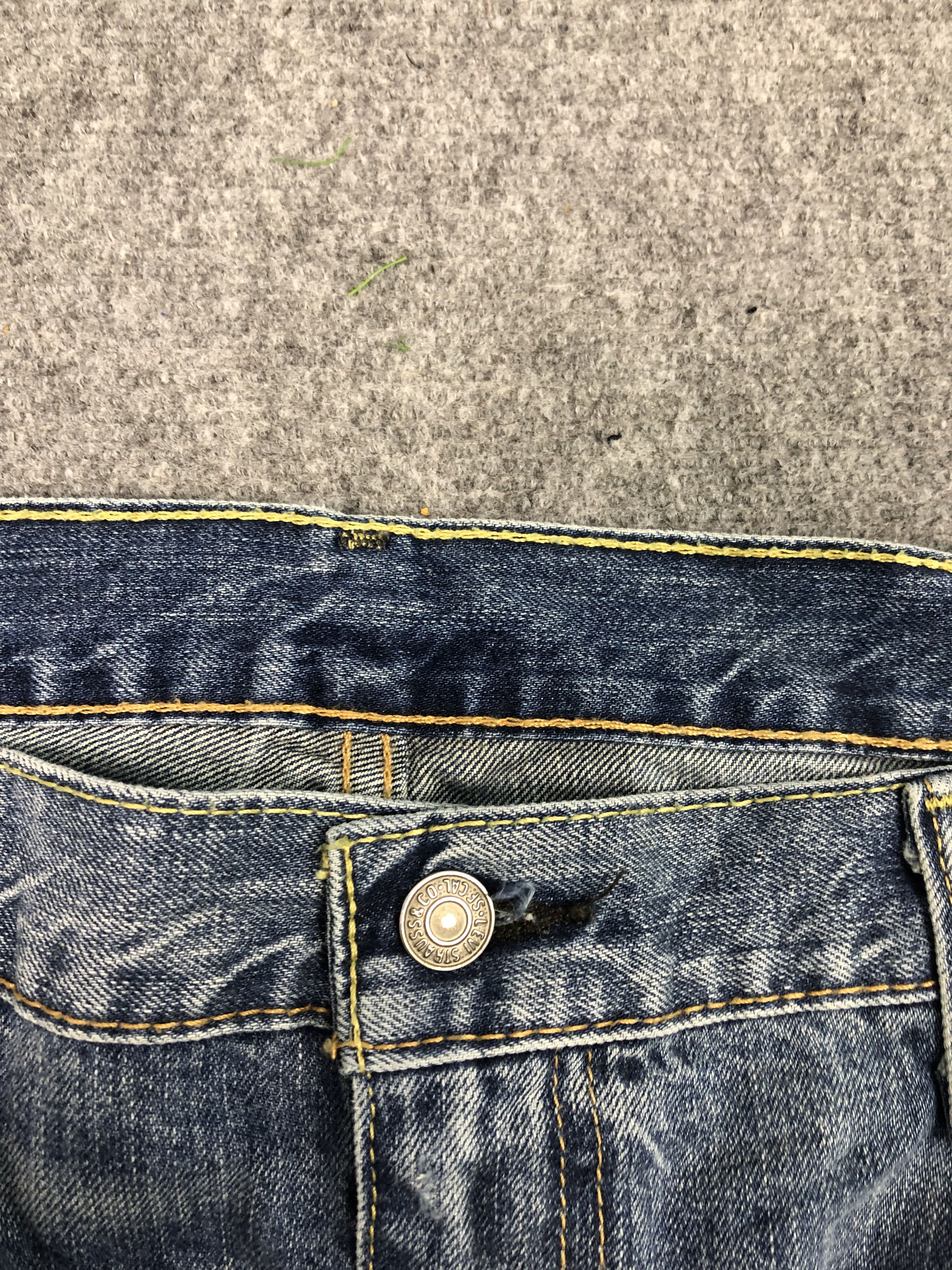 Levi's Vintage Distressed Levis 514 Blue Denim Jeans DP0358 Size US 44 / EU 60 - 7 Thumbnail
