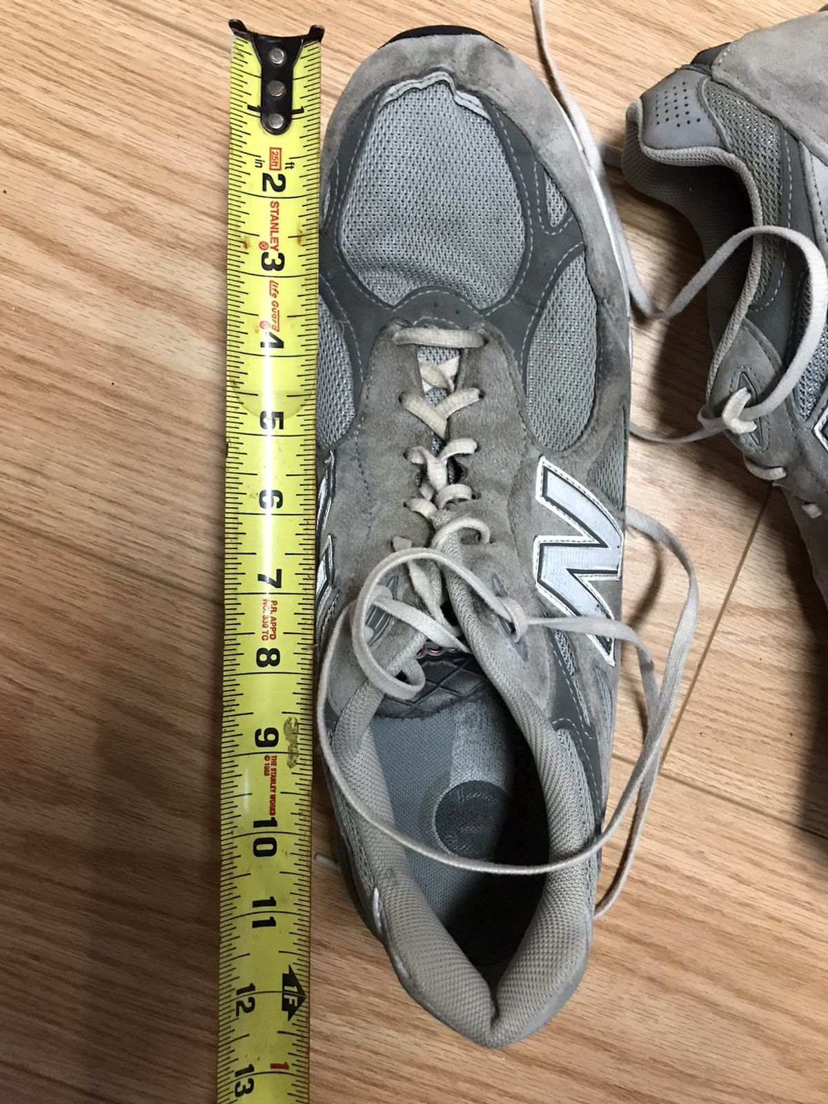 New Balance 990v3 Low Grey White size 13 not sure about the size Size US 13 / EU 46 - 6 Thumbnail