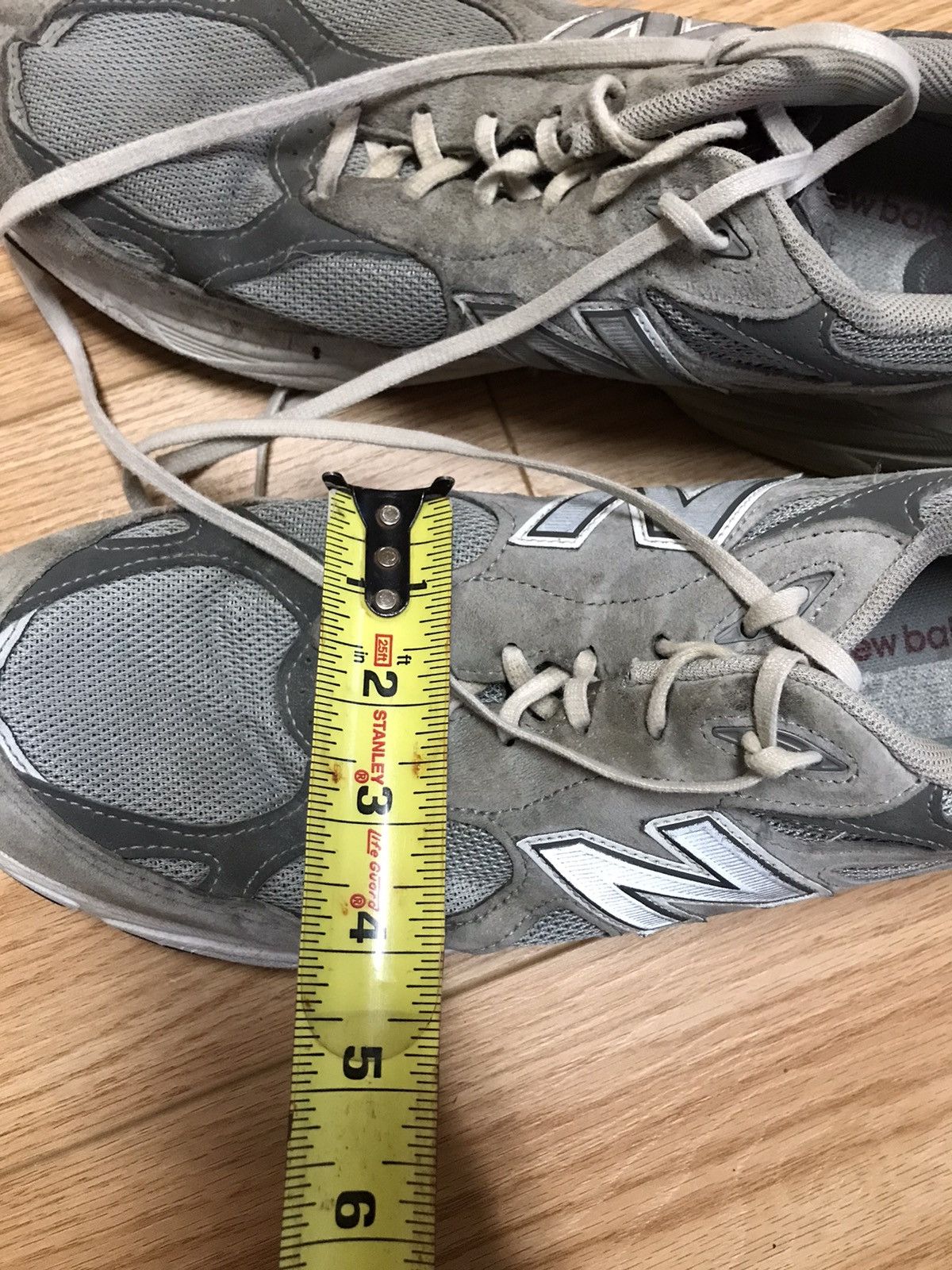 New Balance 990v3 Low Grey White size 13 not sure about the size Size US 13 / EU 46 - 3 Thumbnail