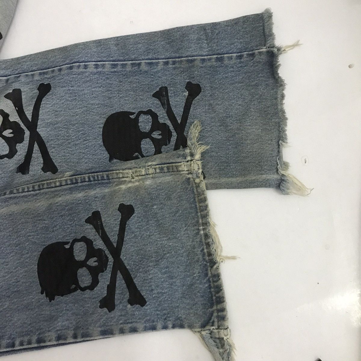 Levi's Vintage Clothing RARE🔥LEVIS 517 ORANGE TAG BOOT CUT SKULL ART DENIM PANTS Size US 30 / EU 46 - 16 Thumbnail