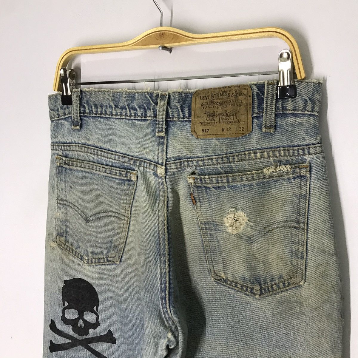 Levi's Vintage Clothing RARE🔥LEVIS 517 ORANGE TAG BOOT CUT SKULL ART DENIM PANTS Size US 30 / EU 46 - 7 Thumbnail