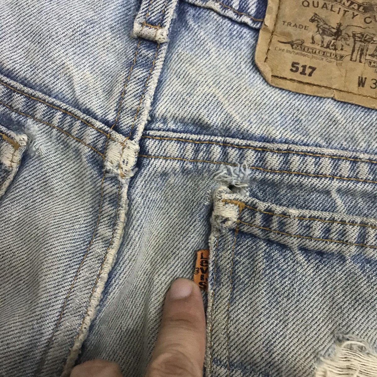 Levi's Vintage Clothing RARE🔥LEVIS 517 ORANGE TAG BOOT CUT SKULL ART DENIM PANTS Size US 30 / EU 46 - 18 Thumbnail