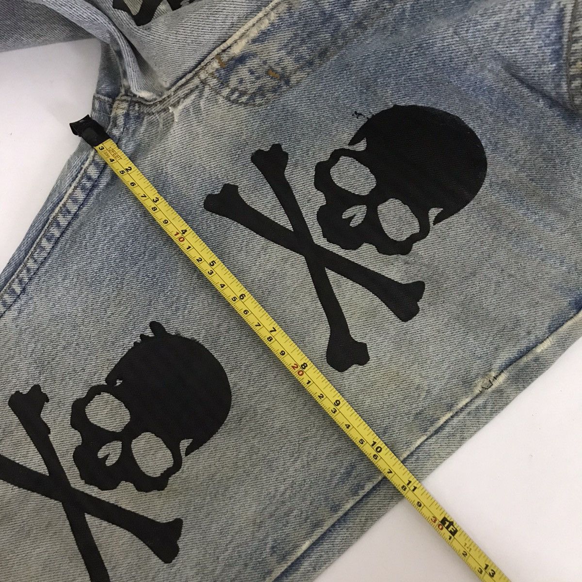 Levi's Vintage Clothing RARE🔥LEVIS 517 ORANGE TAG BOOT CUT SKULL ART DENIM PANTS Size US 30 / EU 46 - 14 Thumbnail