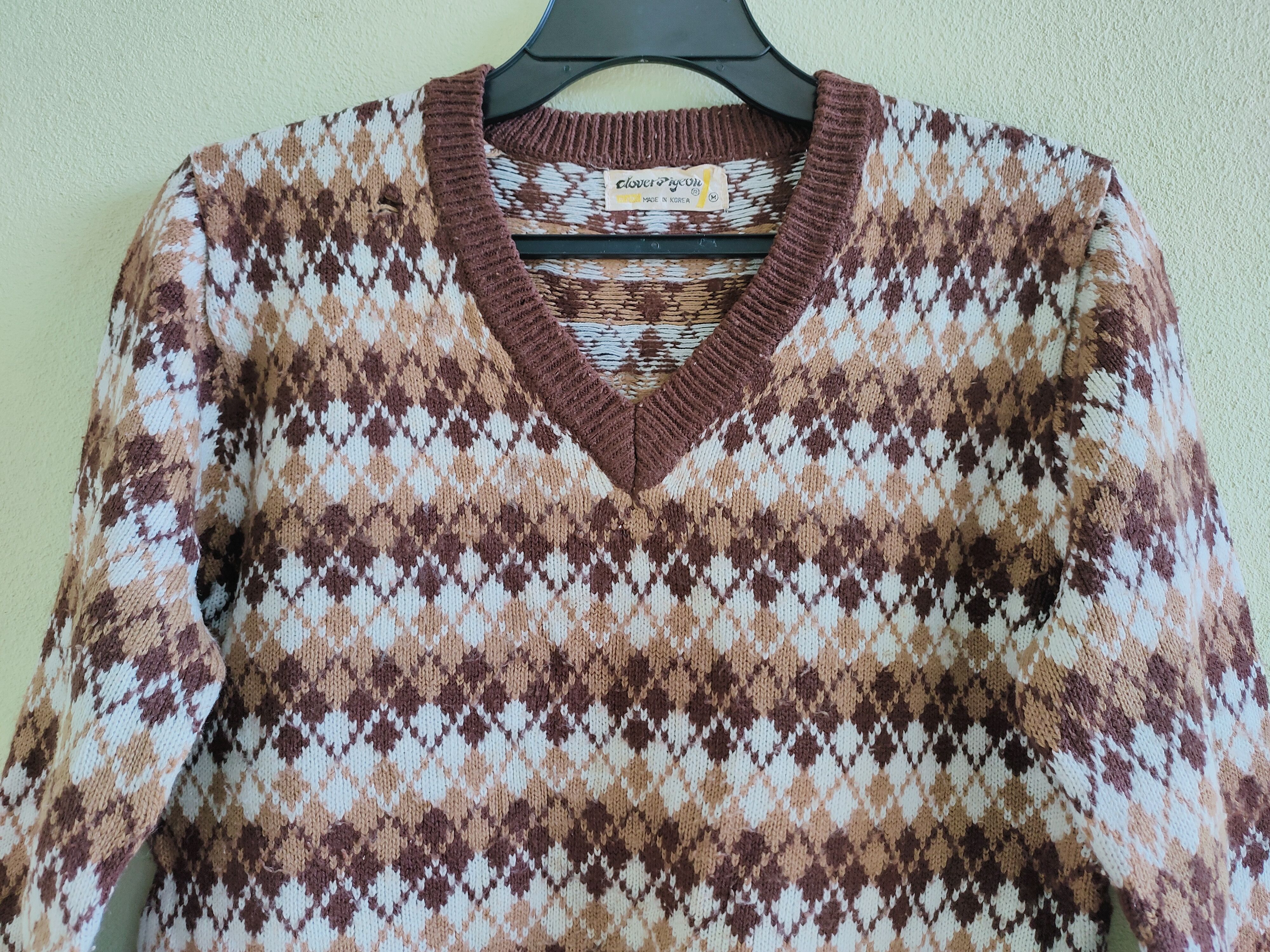 Japanese Brand Vintage CLOVER PIGEON v neck wool knitwear sweater Size US M / EU 48-50 / 2 - 5 Thumbnail