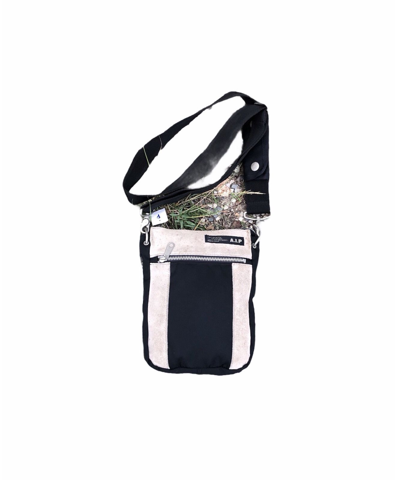 Japanese Brand AMERICAN IN PARIS slingbag Size ONE SIZE - 3 Thumbnail