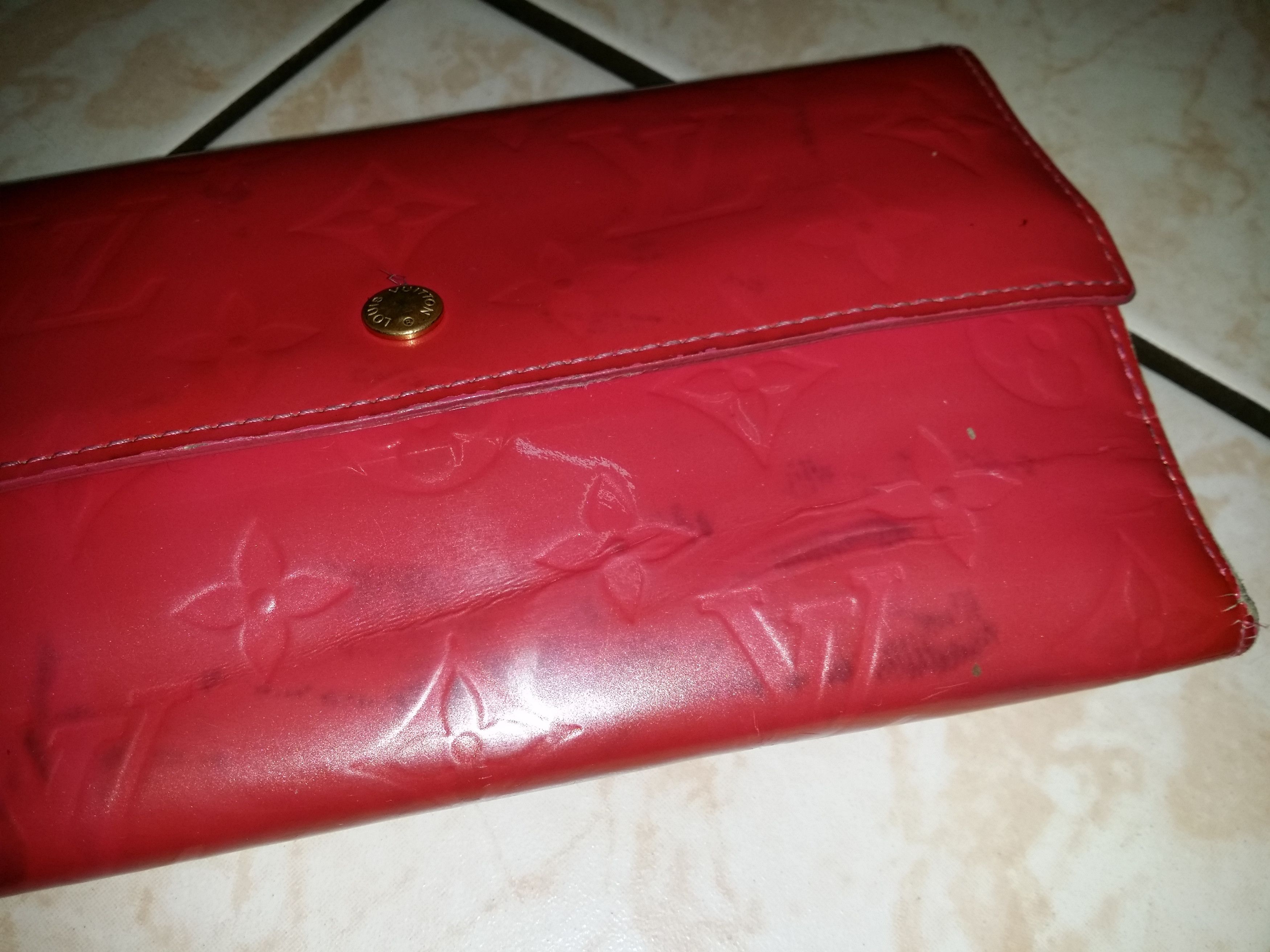 Louis Vuitton (OG) LOUIS VUITTON VERNIS LEATHER CHERRY RED LONG WALLET Size ONE SIZE - 8 Thumbnail