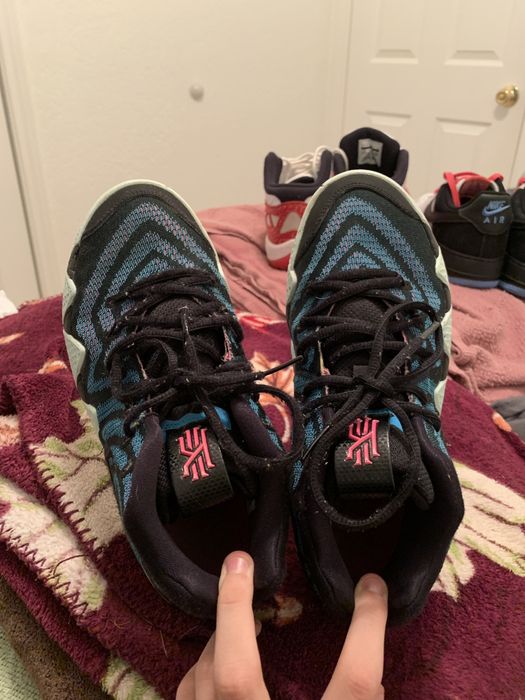 Kyrie 80's on sale