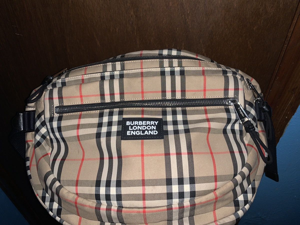 Burberry Canon Bag Large