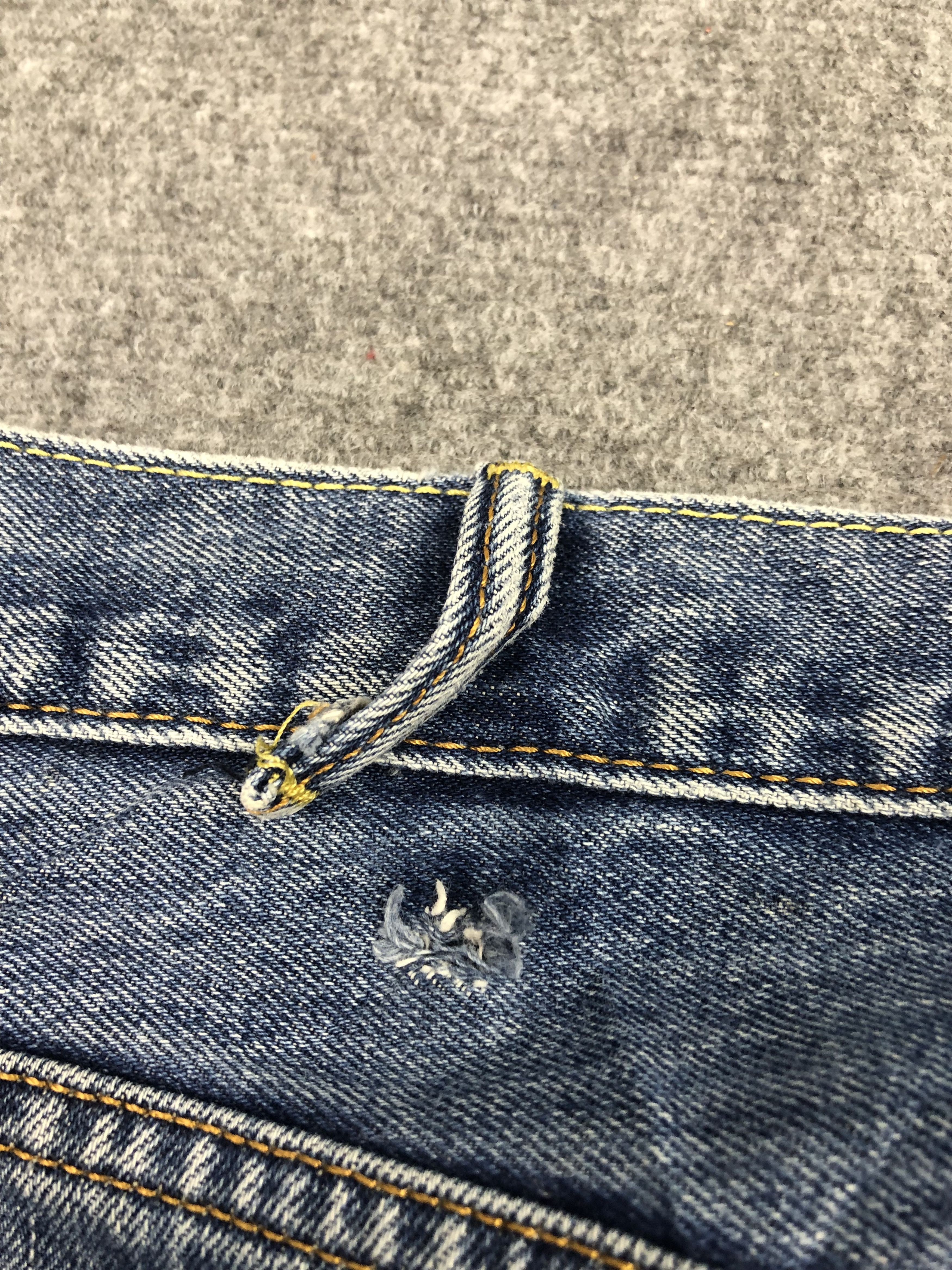 Levi's Vintage Levis 550 Jeans DP0402 Size US 39 - 9 Thumbnail