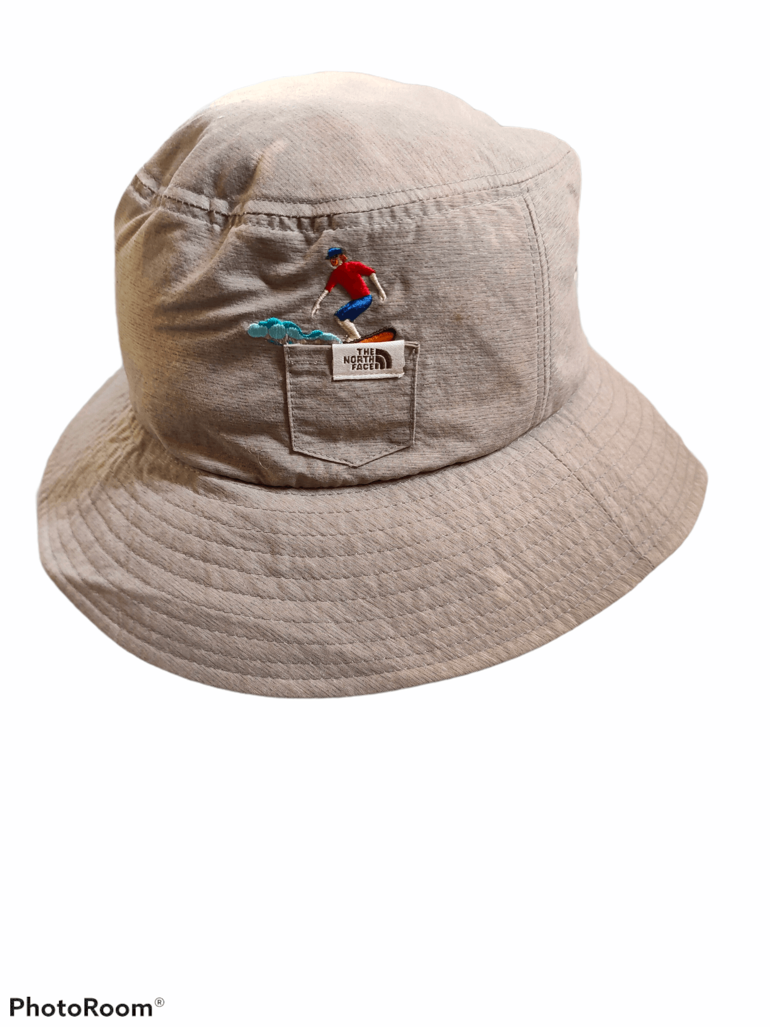The North Face hat surf style design pocket tee