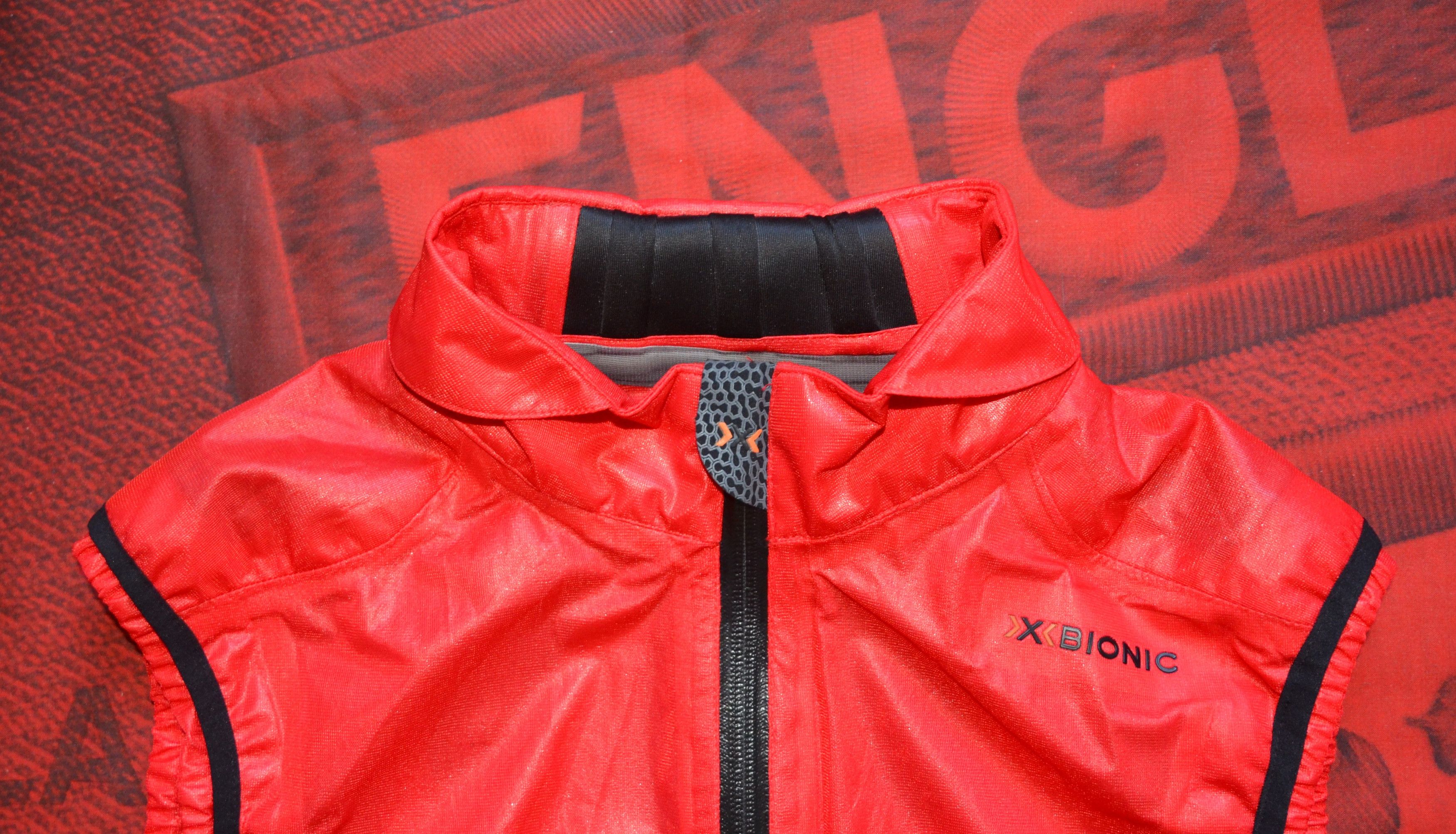 Other X-BIONIC Running Symframe Vest Man Size M Red Reflective Size US M / EU 48-50 / 2 - 5 Thumbnail