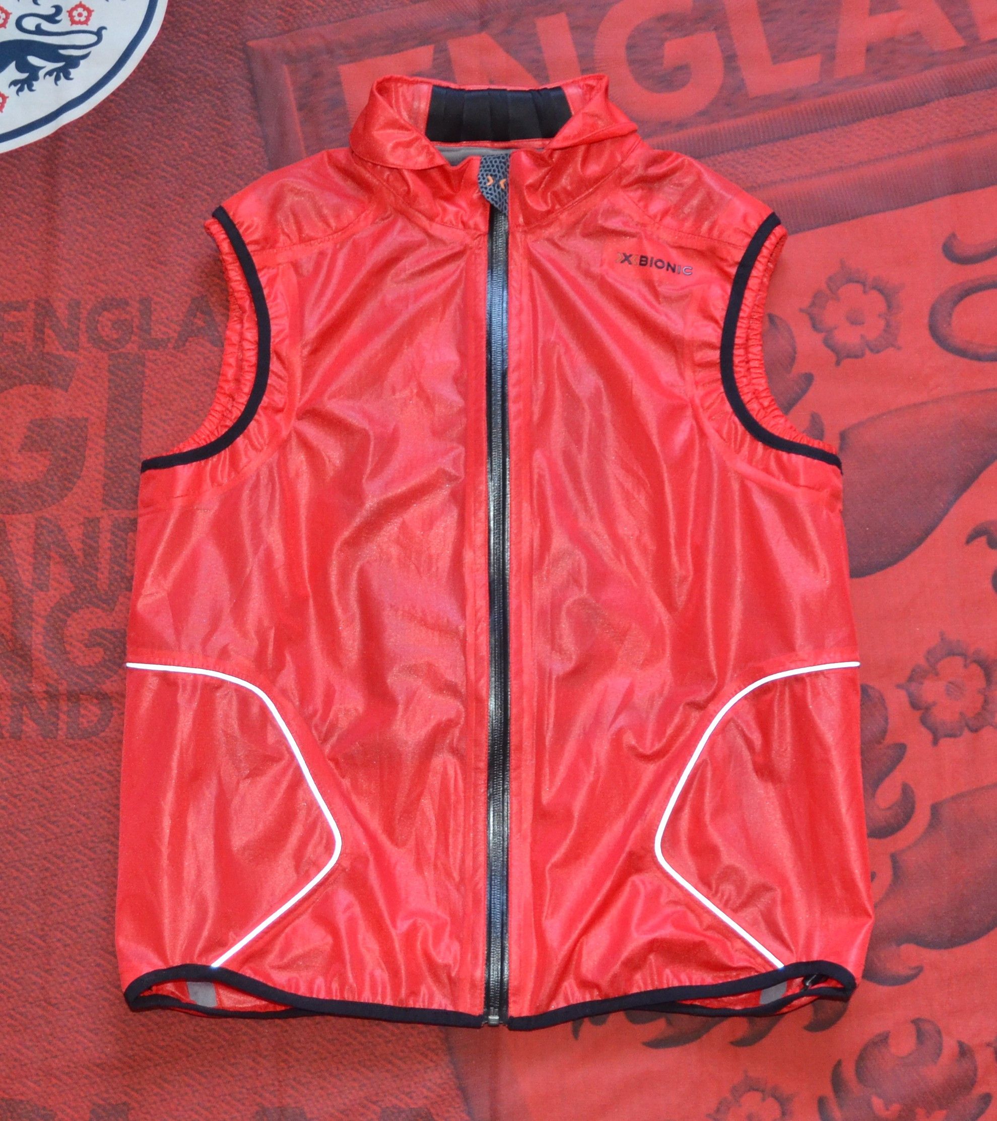 Other X-BIONIC Running Symframe Vest Man Size M Red Reflective Size US M / EU 48-50 / 2 - 1 Thumbnail