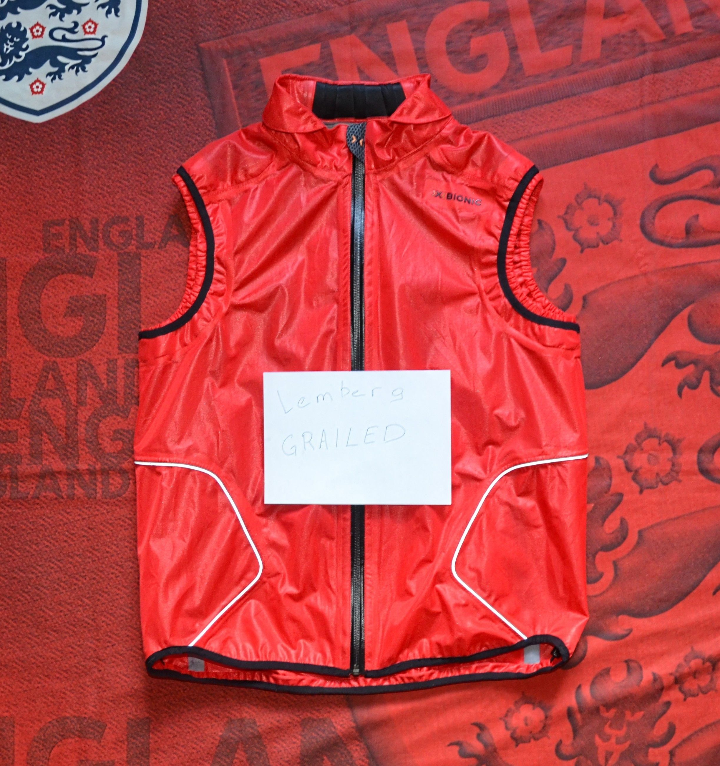 Other X-BIONIC Running Symframe Vest Man Size M Red Reflective Size US M / EU 48-50 / 2 - 2 Thumbnail
