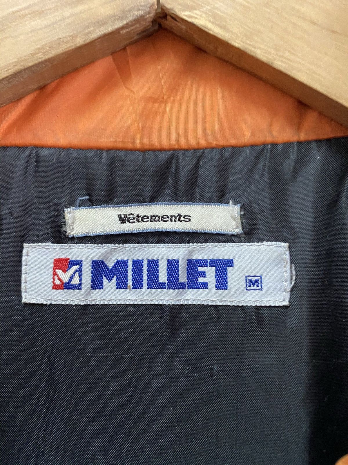 Vintage 🇯🇵 Vintage Old Vetements Military Puffer Sleeveless Vests Size US M / EU 48-50 / 2 - 5 Thumbnail