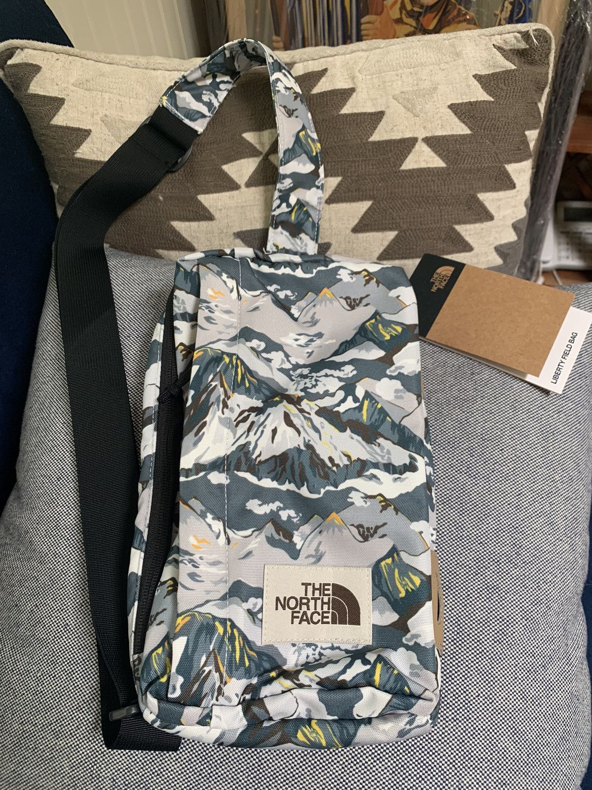Designer × Liberty London × The North Face *RARE* New North Face x Liberty London Shoulder / Crossbody Size ONE SIZE - 1 Thumbnail