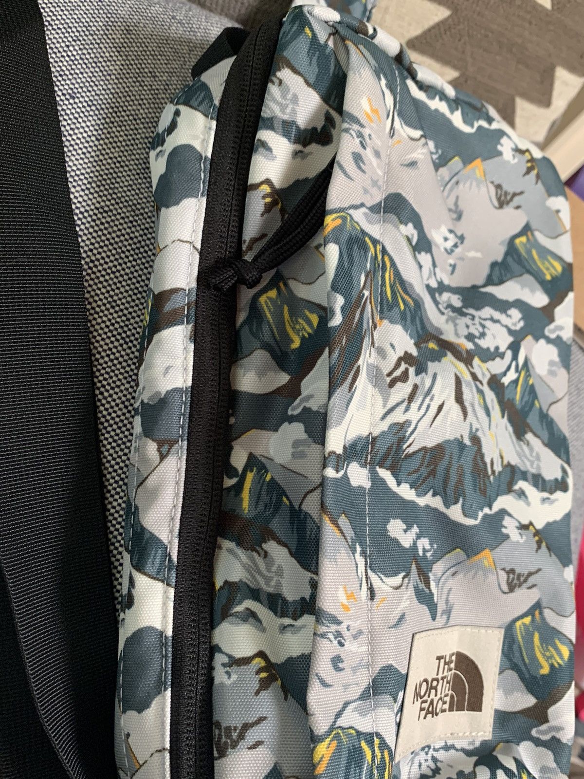 Designer × Liberty London × The North Face *RARE* New North Face x Liberty London Shoulder / Crossbody Size ONE SIZE - 4 Thumbnail