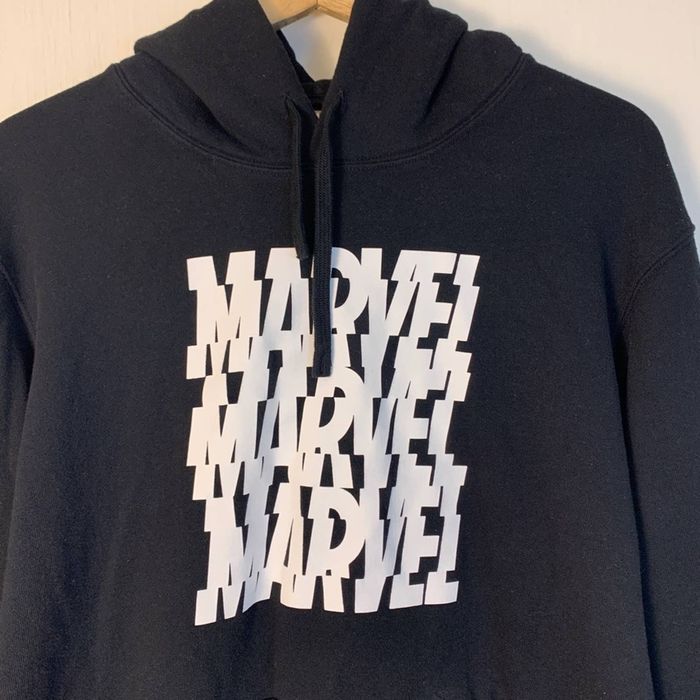 Marvel cheap hoodie uniqlo