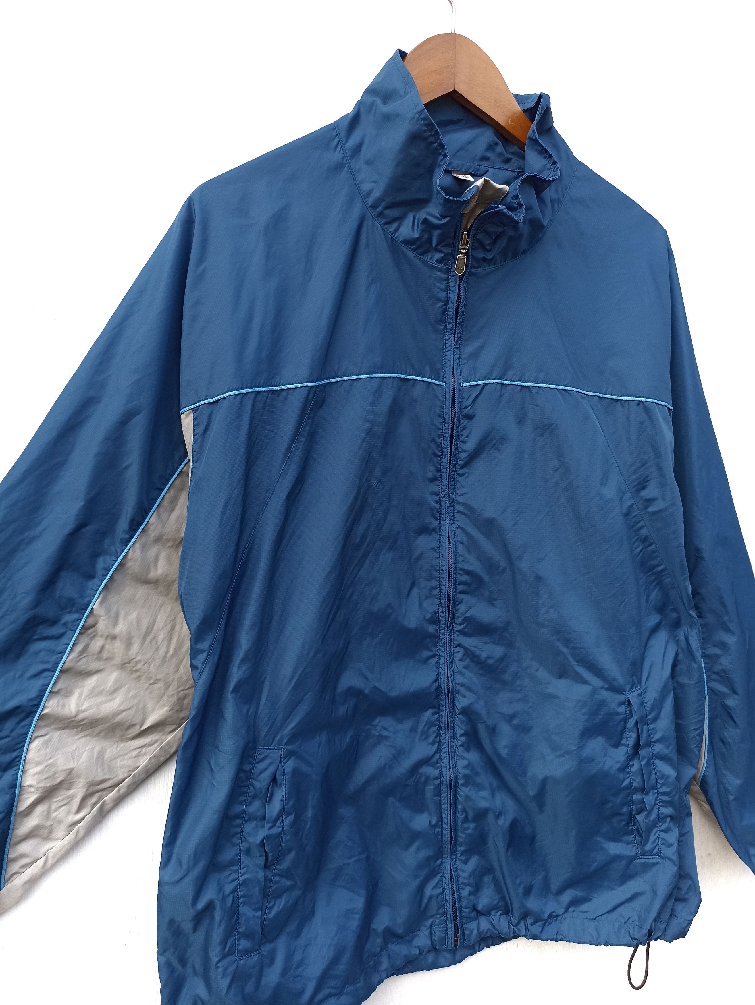 Uniqlo Uniqlo windbreaker Size US L / EU 52-54 / 3 - 3 Thumbnail