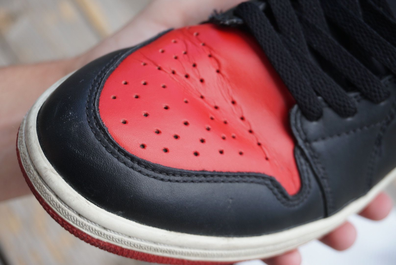 Jordan Brand *LAST DROP* 2001 Jordan 1 black red bred Size US 9 / EU 42 - 10 Thumbnail