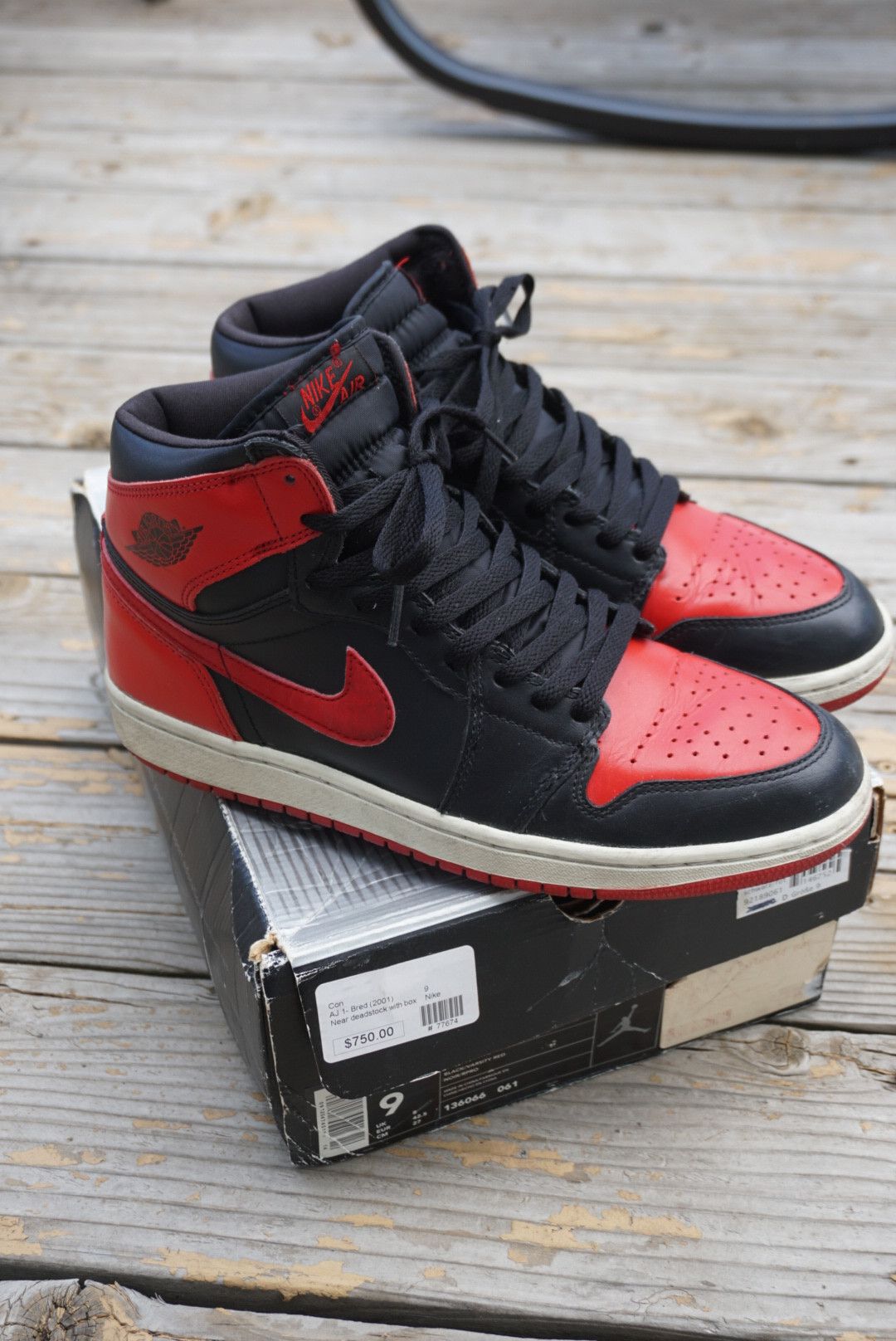 Jordan Brand *LAST DROP* 2001 Jordan 1 black red bred Size US 9 / EU 42 - 1 Thumbnail