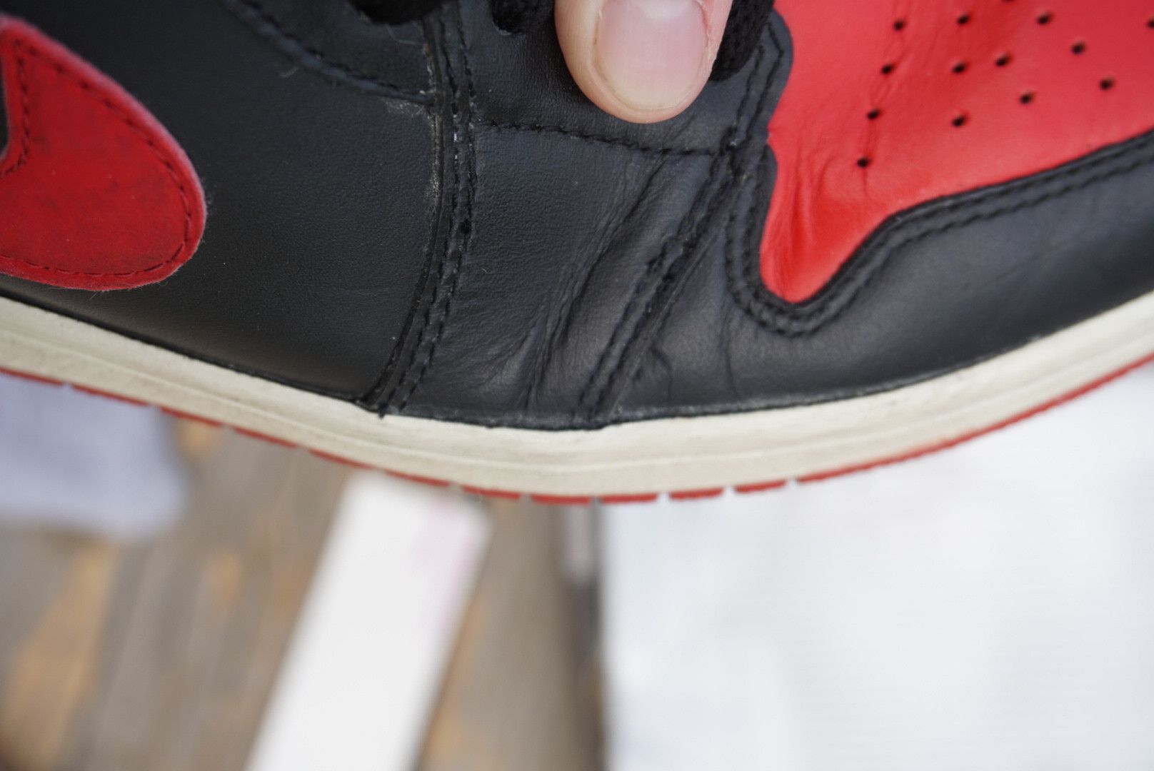 Jordan Brand *LAST DROP* 2001 Jordan 1 black red bred Size US 9 / EU 42 - 16 Thumbnail