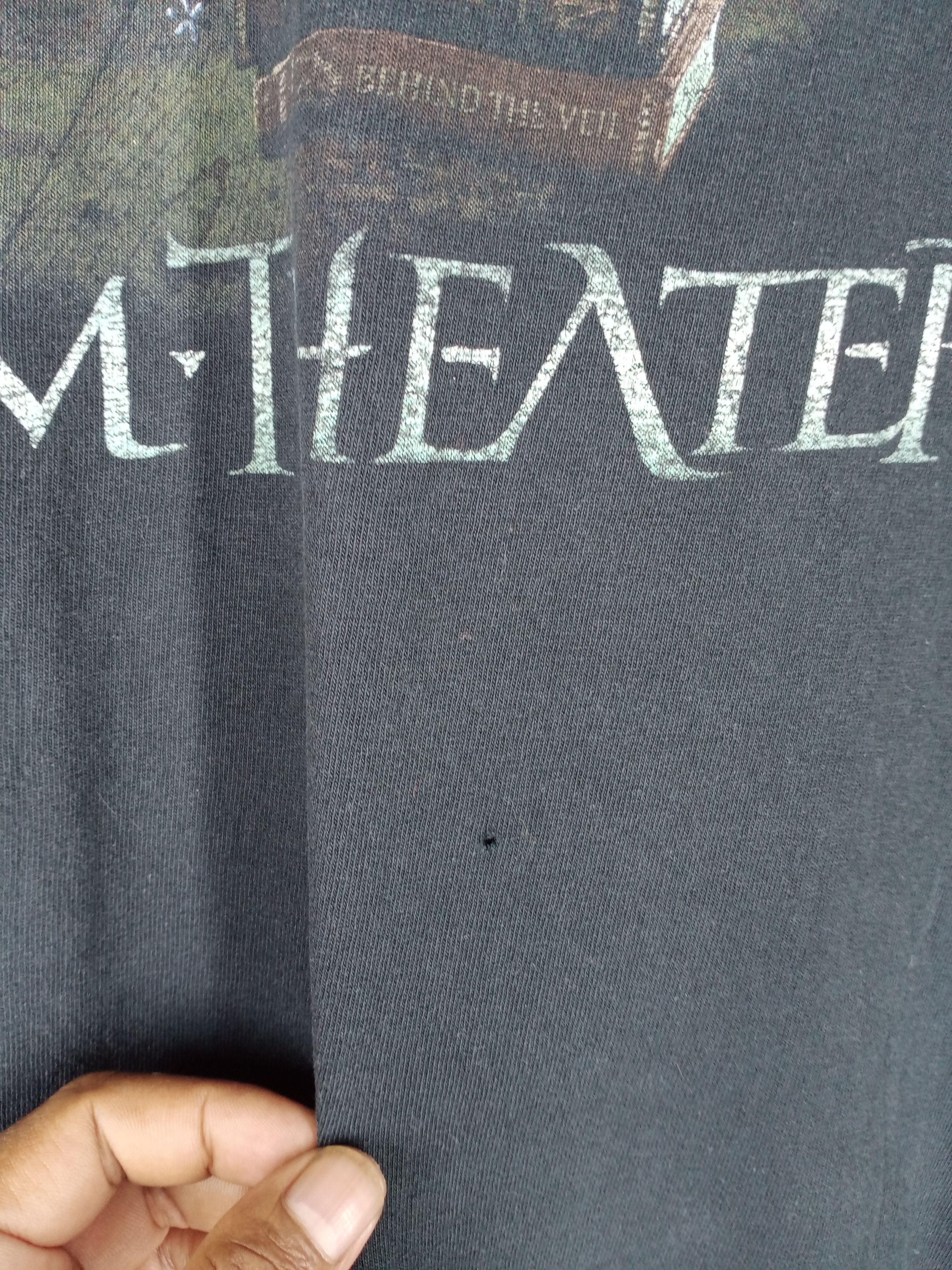 Band Tees Rare distressed Dream Theater Metal Band World Tour Tshirt Size US L / EU 52-54 / 3 - 8 Thumbnail