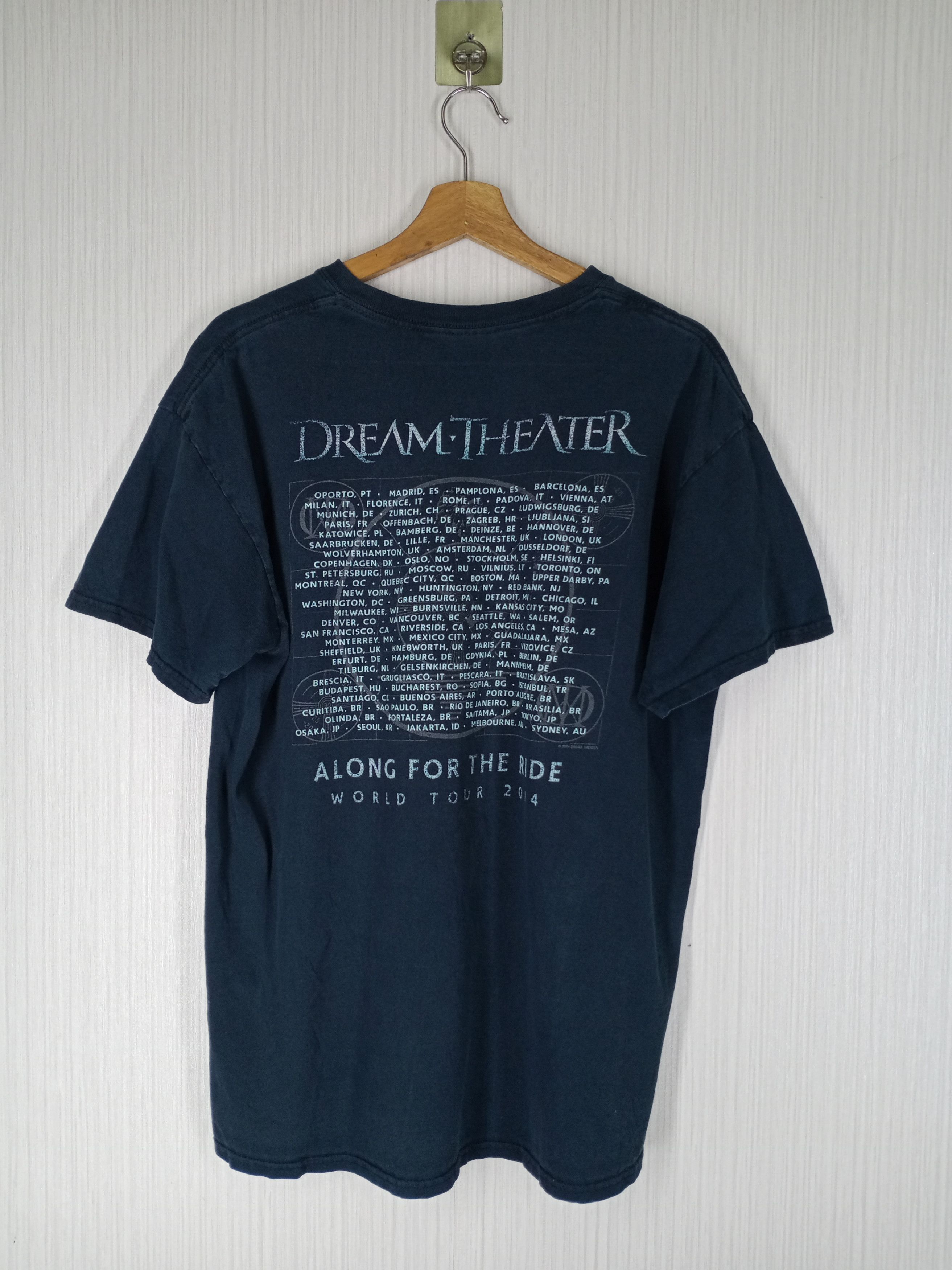 Band Tees Rare distressed Dream Theater Metal Band World Tour Tshirt Size US L / EU 52-54 / 3 - 2 Thumbnail