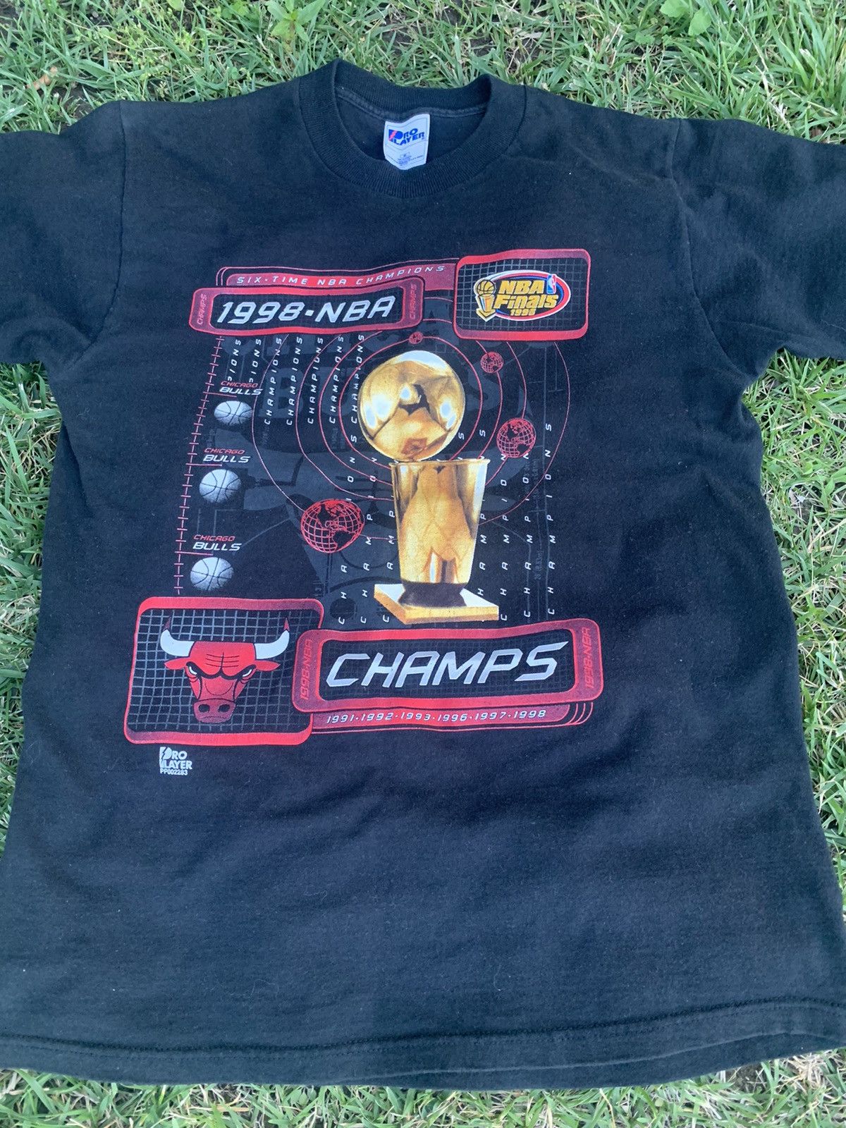 Pro Player × Vintage Vintage Bulls championship Shirt 98’ Size US M / EU 48-50 / 2 - 3 Thumbnail