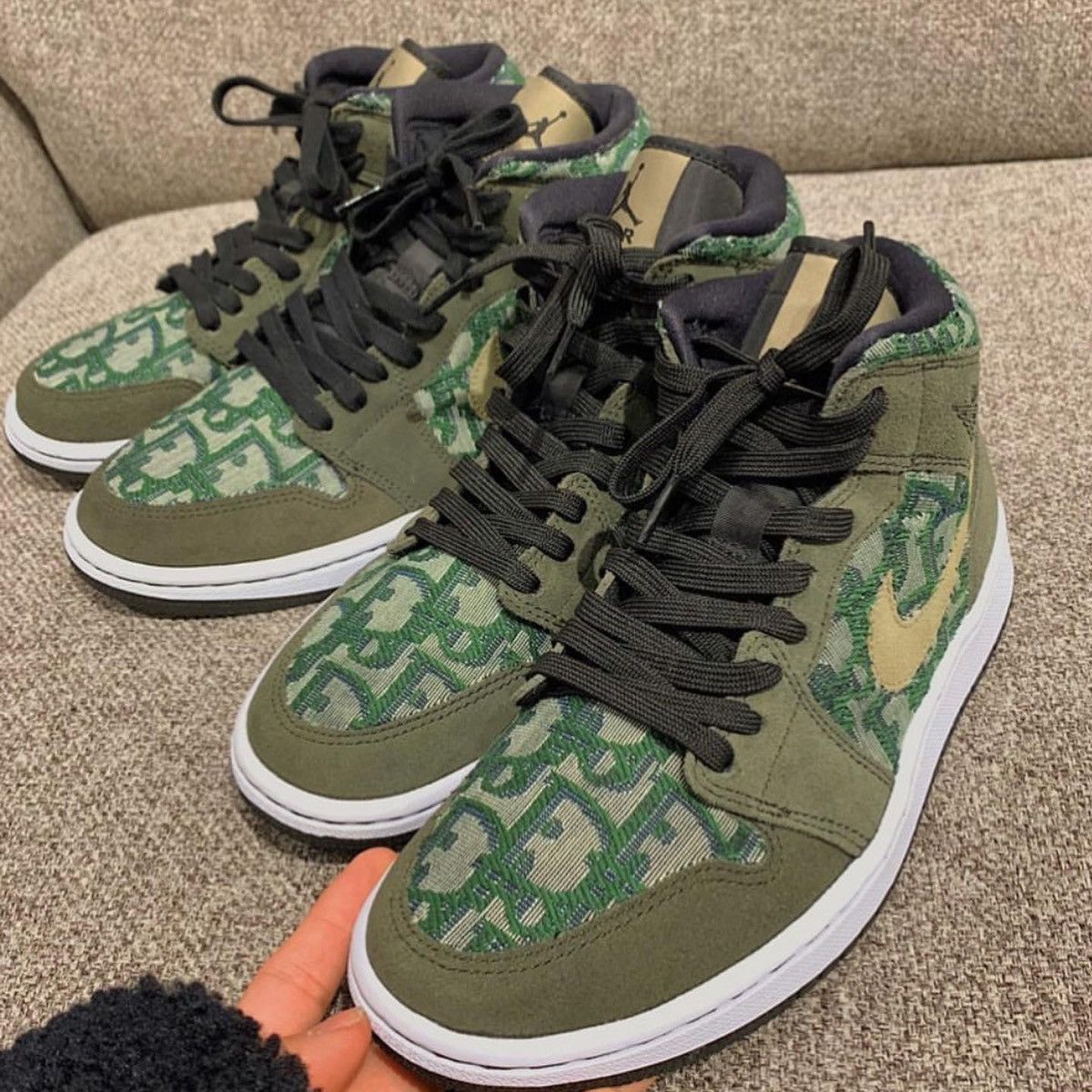Nike NIKE vandy the pink air jordan 1 money green custom Size US 9.5 / EU 42-43 - 6 Thumbnail