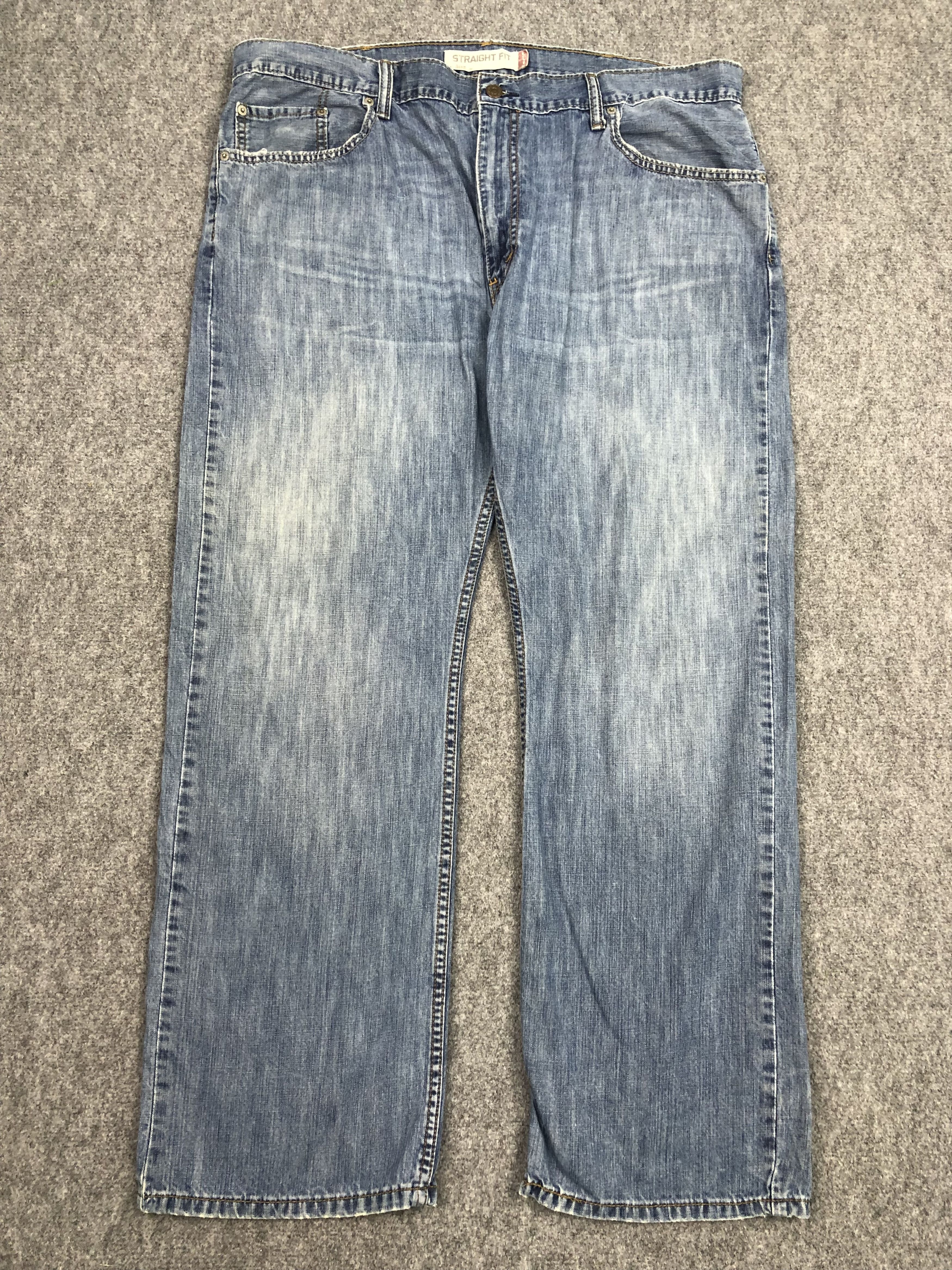image of Levis 505 Jeans in Blue Denim, Men's (Size 42)