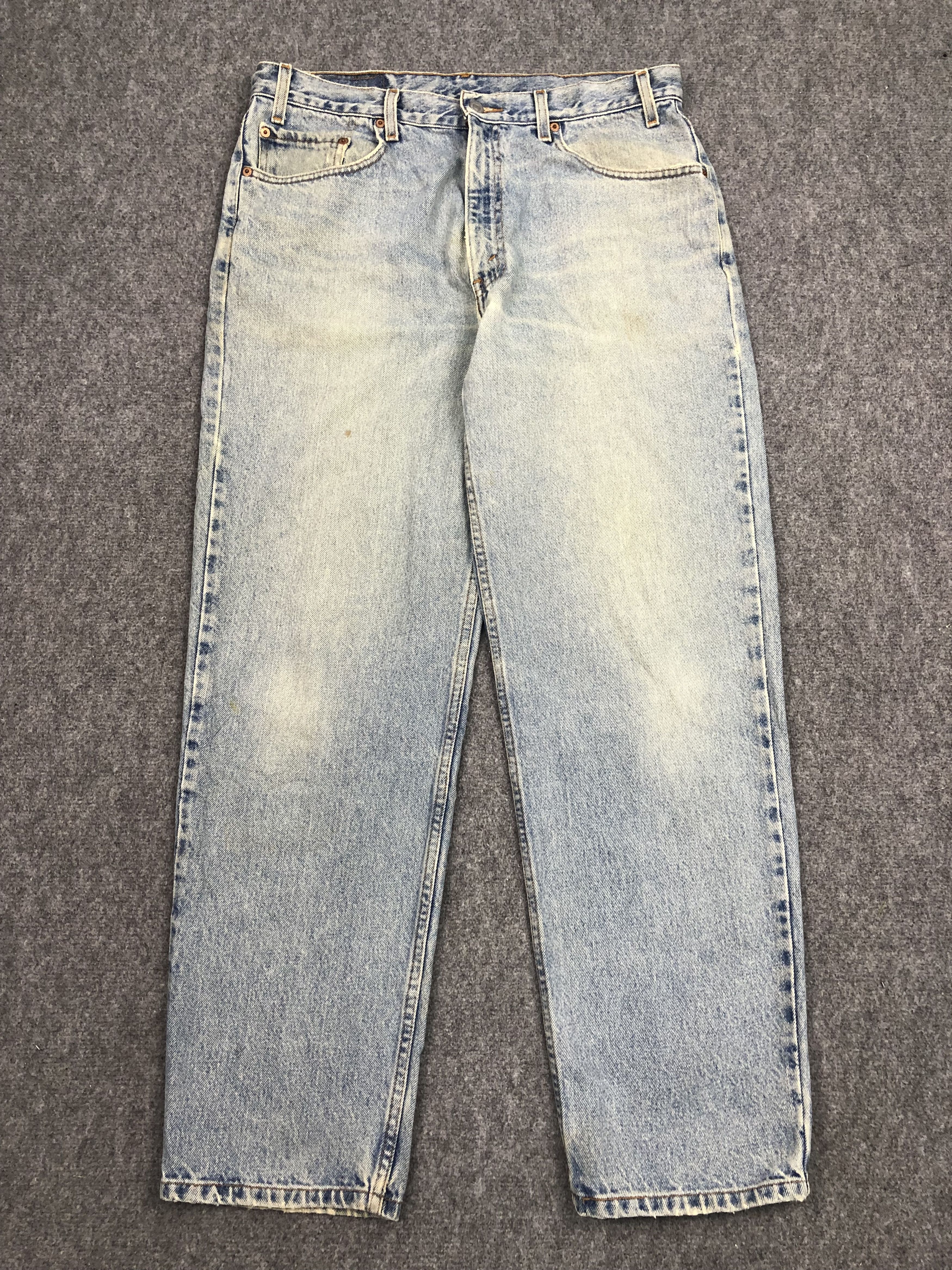 Vintage 90s Levis 550 Faded Blue Jeans DP0450