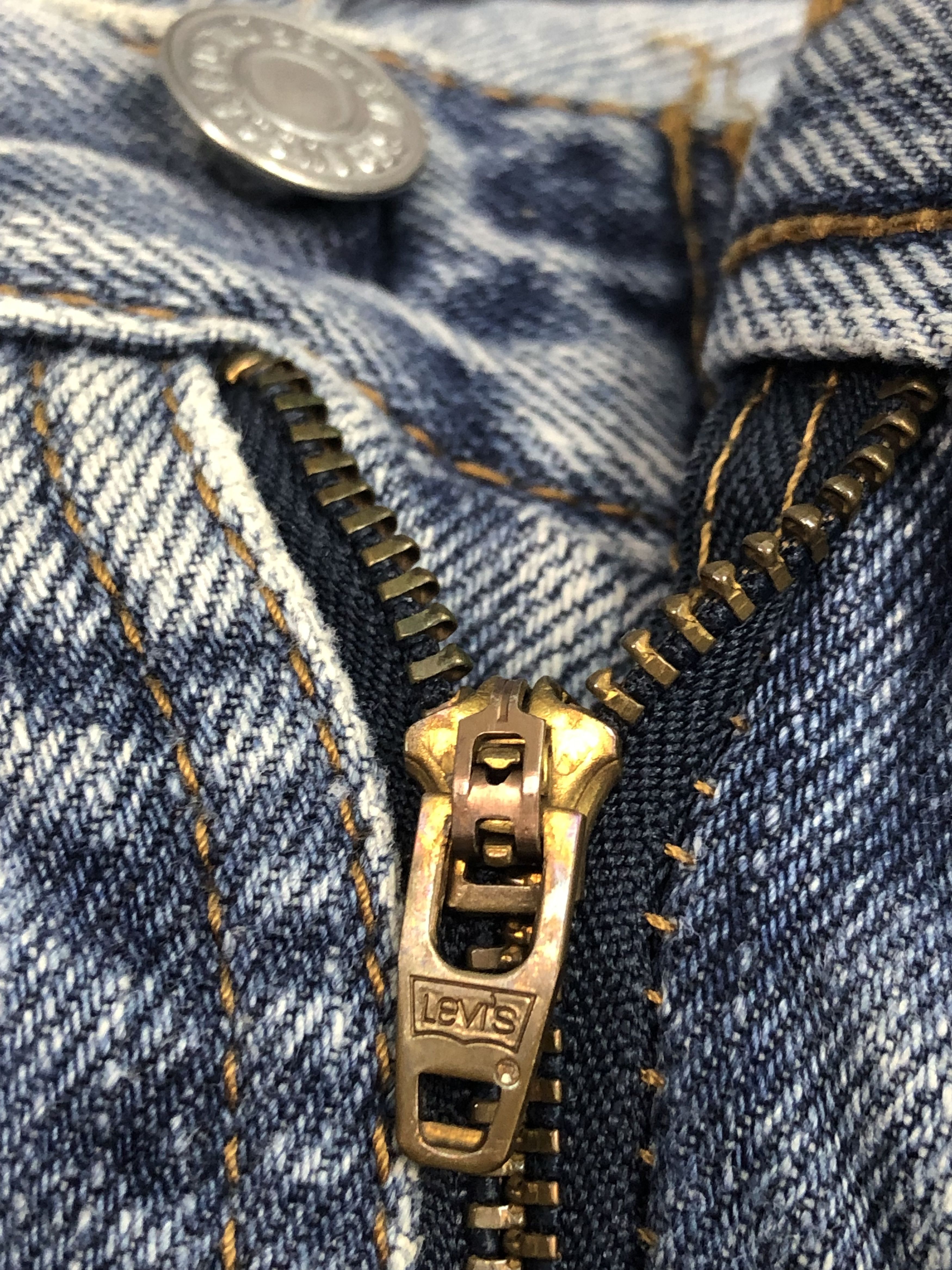 Levi's Vintage Levis 550 Jeans DP0453 Size US 39 - 8 Thumbnail