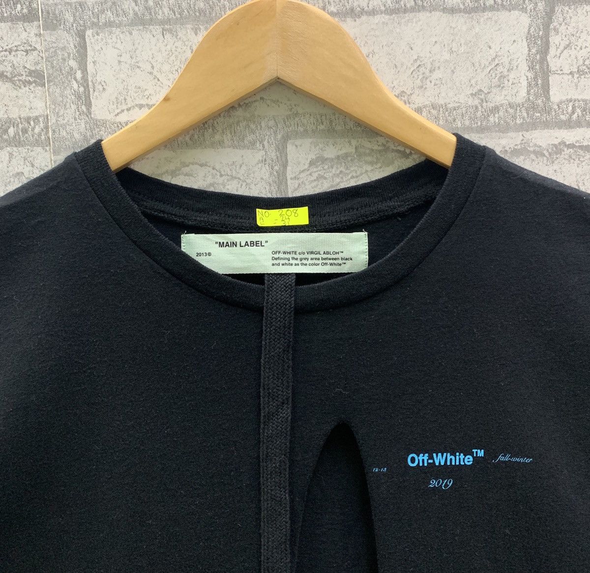 Off-White OFF-WHITE T-shirts Size US XL / EU 56 / 4 - 6 Thumbnail