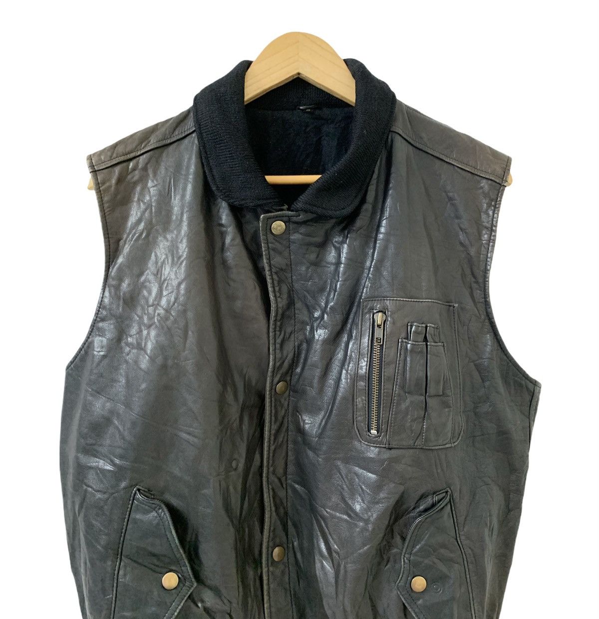 Japanese Brand Japanese Brand 🇯🇵 Cowhide Sleeveles Vest Jacket Size US M / EU 48-50 / 2 - 2 Thumbnail