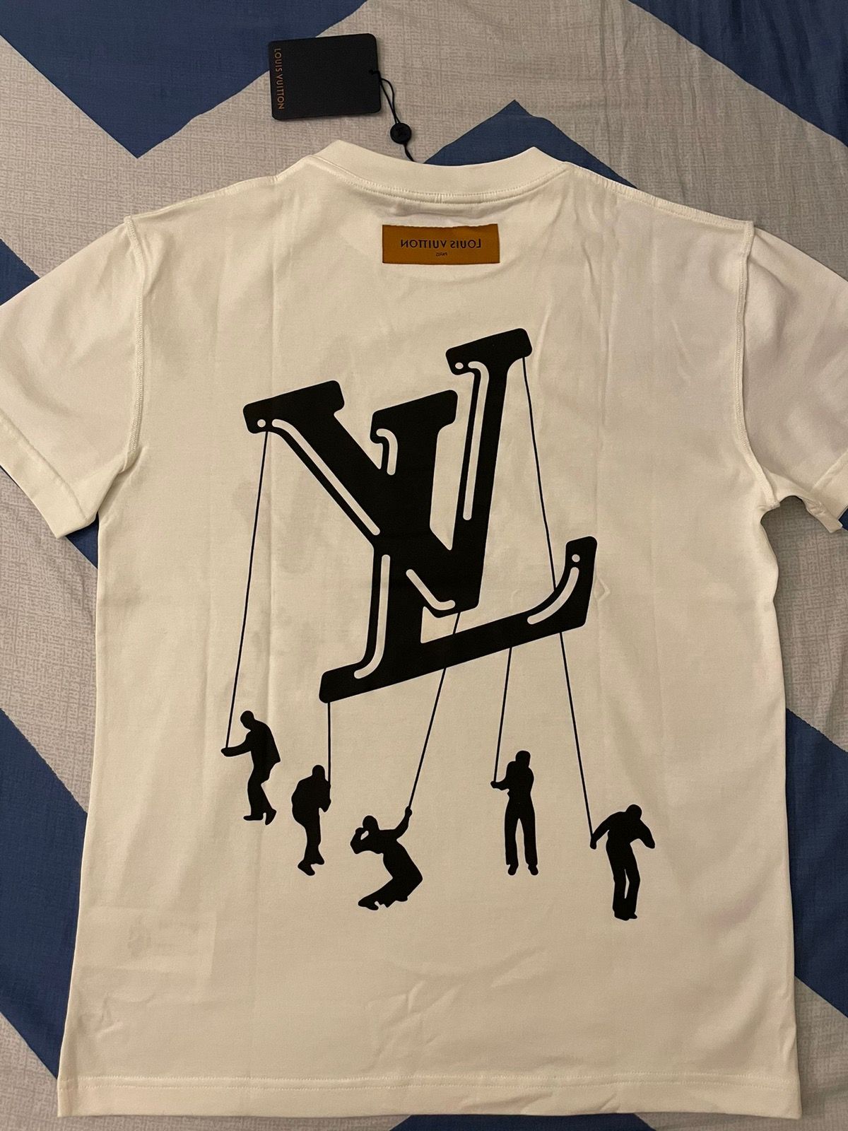 Louis Vuitton Floating Logo T- Shirt LV White Tee Small Fit Size XS