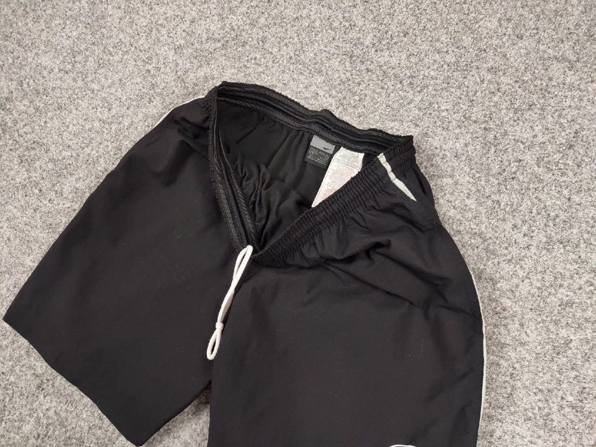 Nike Vintage Nike Short black Streetwear Travis Scott Style Size US 36 / EU 52 - 4 Thumbnail